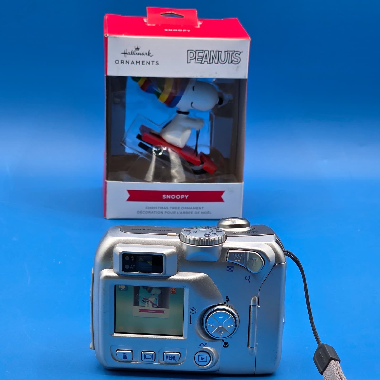 Nikon COOLPIX 3100 3.2MP Digital Camera - Silver Tested And Works - Thumbnail 4