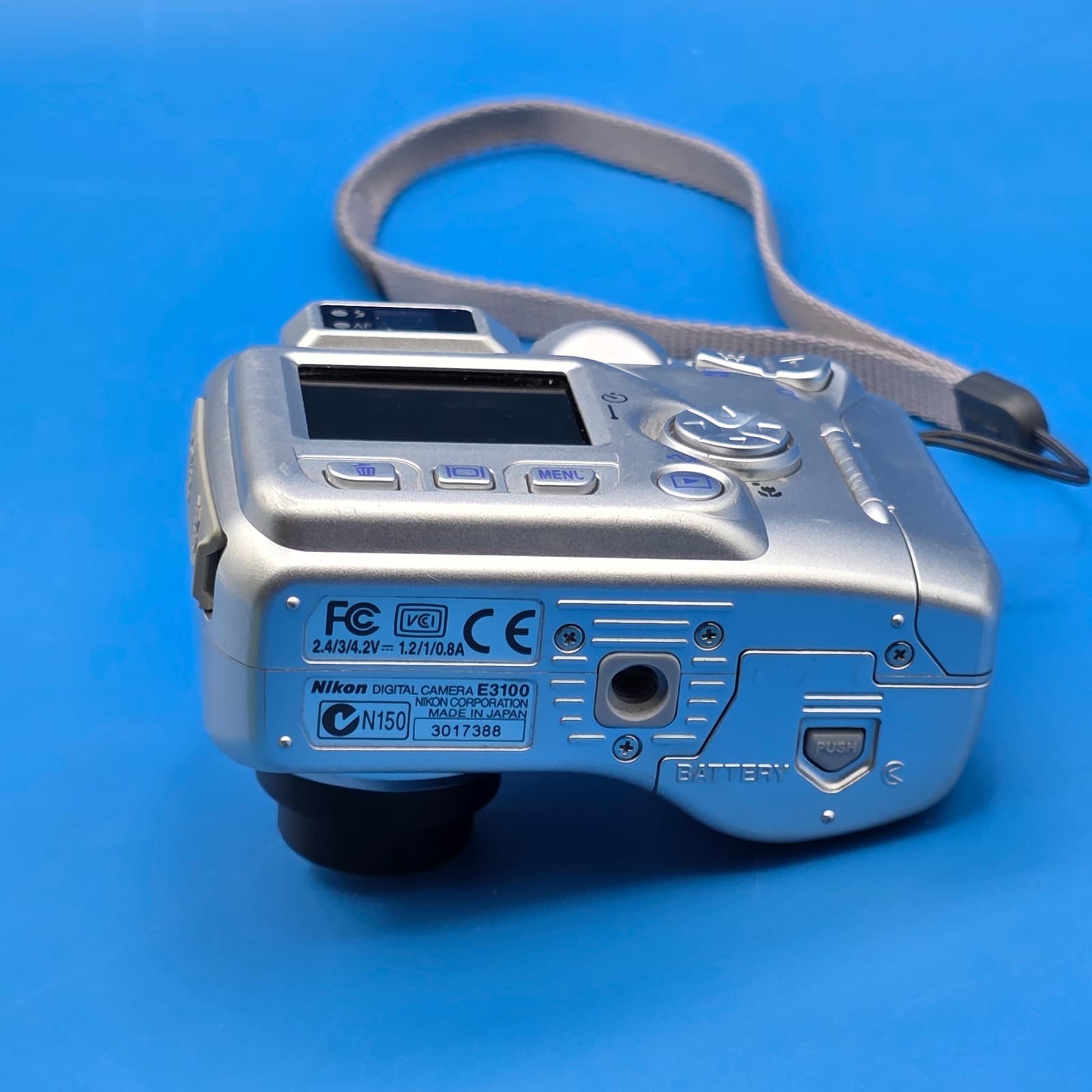 Nikon COOLPIX 3100 3.2MP Digital Camera - Silver Tested And Works - Thumbnail 9
