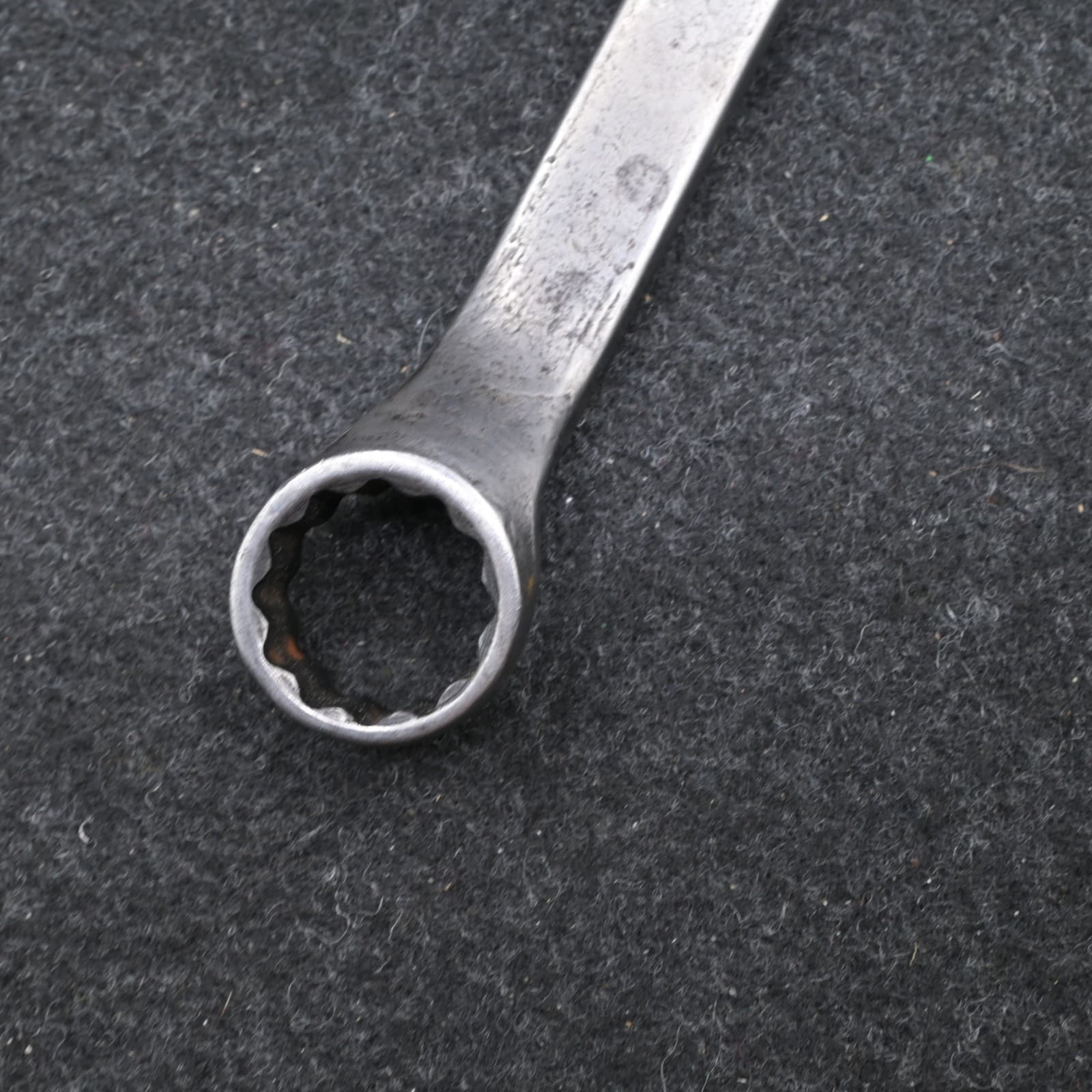 Snap-on 7/8–15/16" 12-Point SAE 10° Offset Industrial Finish Wrench GXB2830 - Thumbnail 7