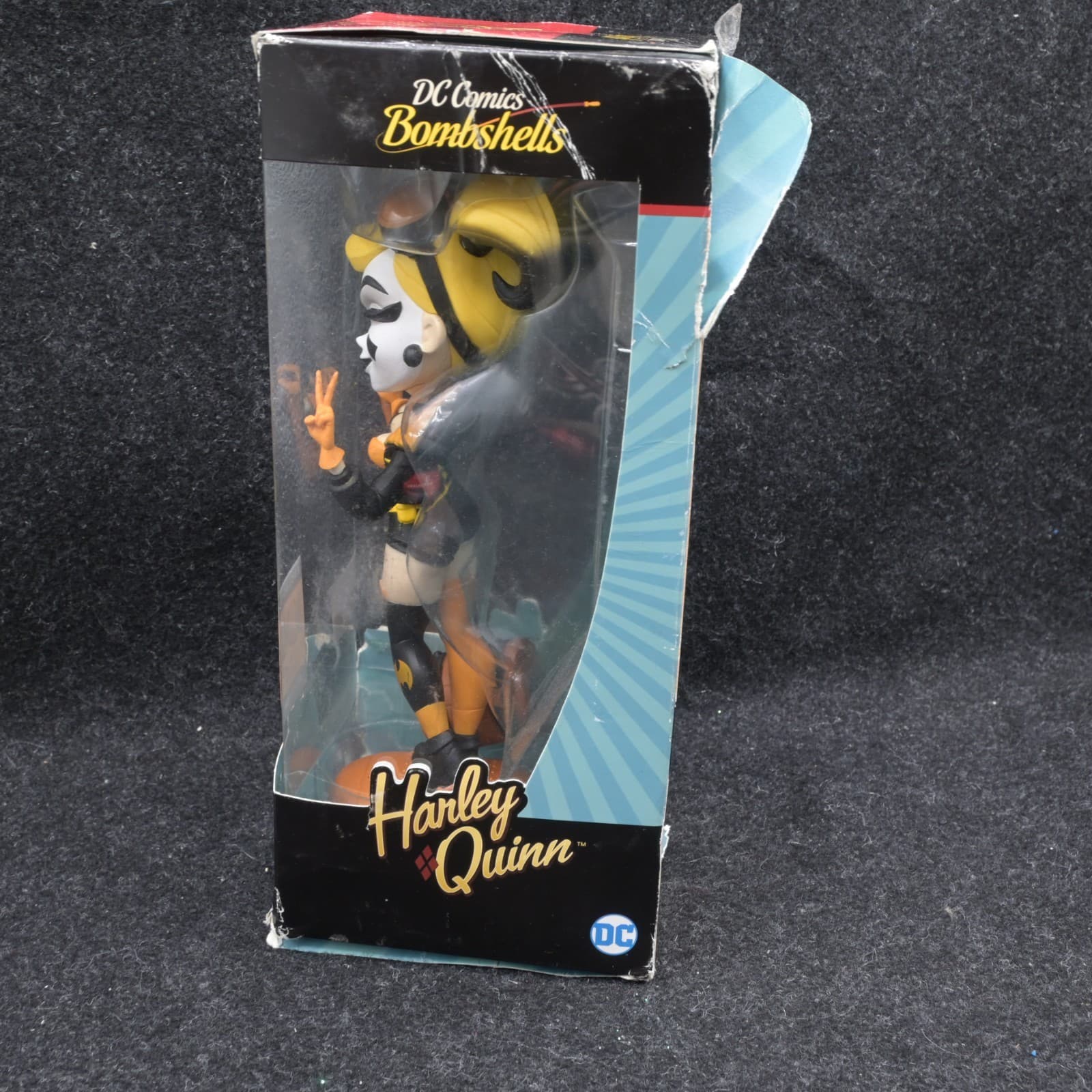 Cryptozoic DC Comics Bombshells Series 3 Harley Quinn 7 Vinyl Figure - Window-Bo - Thumbnail 10