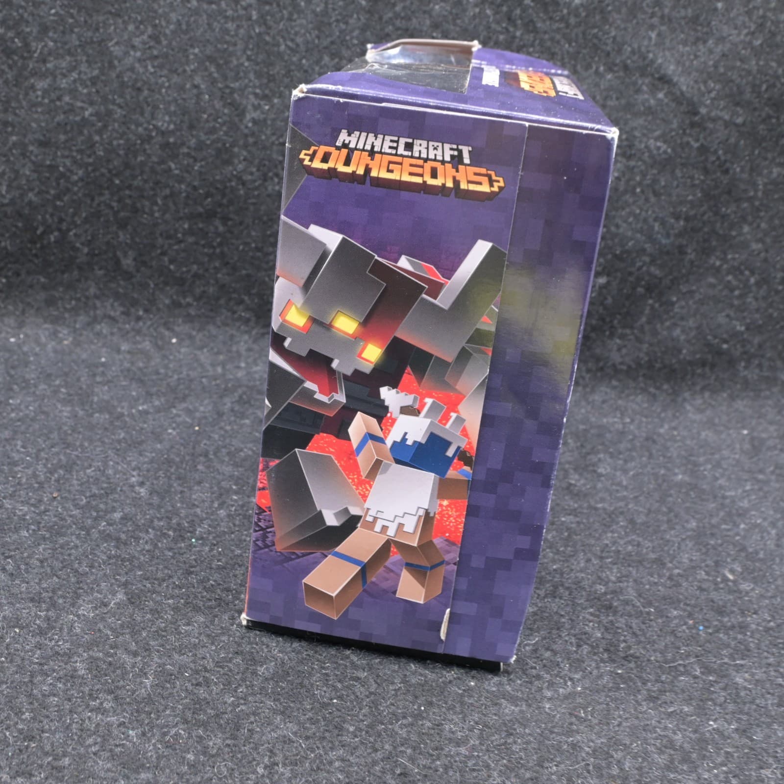 Minecraft Dungeons Redstone Monstrosity Mangle Battle Box 2020 NEW - Thumbnail 7