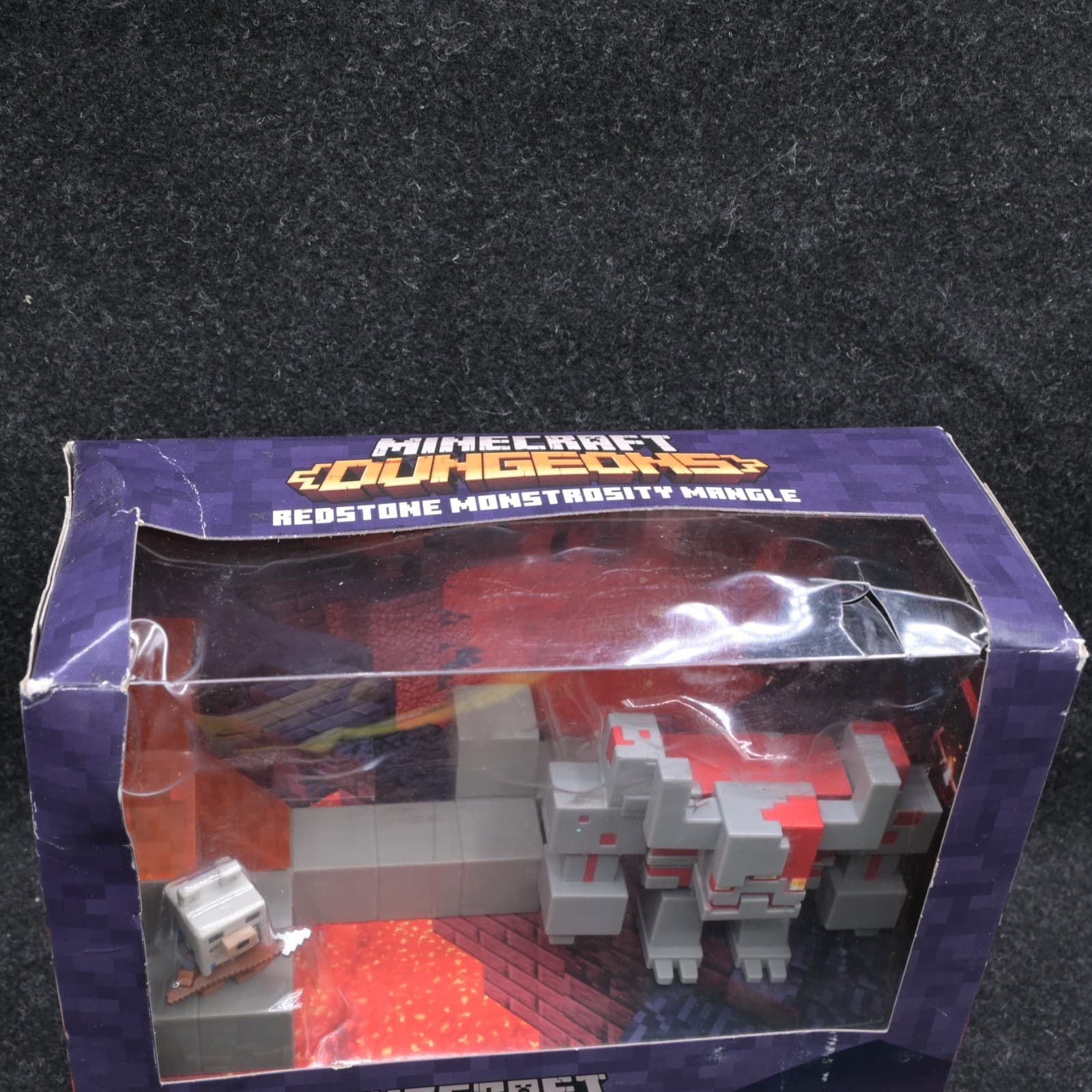 Minecraft Dungeons Redstone Monstrosity Mangle Battle Box 2020 NEW - Thumbnail 4