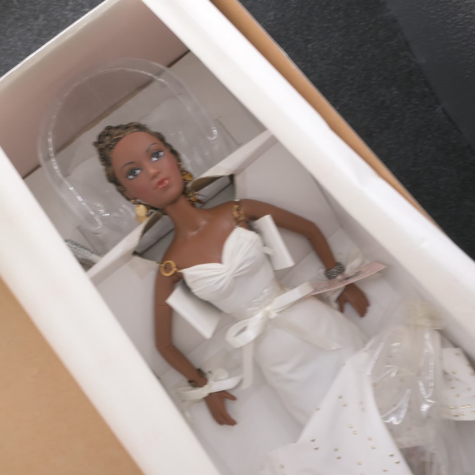 VTG Madame Alexander Amethyst Paris Williams’s Doll 2004 - Thumbnail 10