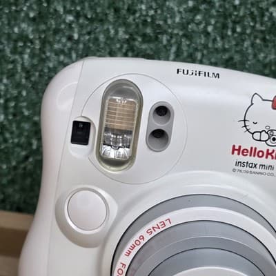 Hello Kitty FUJI FILM INSTAX MINI 25 Camera White Instant Camera FUJIFILM Tested - Thumbnail 3