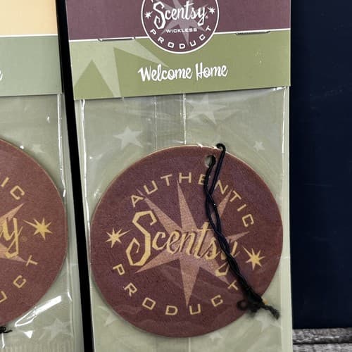 2 New Scentsy Scent Circle Car Air Freshener Welcome Home & Cutiepie Cupcake - Thumbnail 2