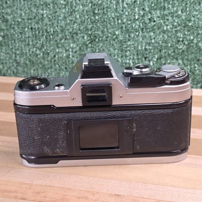 Canon AE-1 35mm Film Camera AS IS NOT WORKING Parts And Repair - Thumbnail 7
