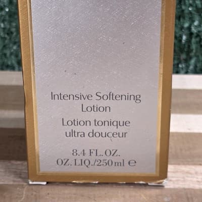 Estee Lauder RE-NUTRIV INTENSIVE SOFTENING TREATMENT LOTION 8.4 Fl Oz New - Thumbnail 3