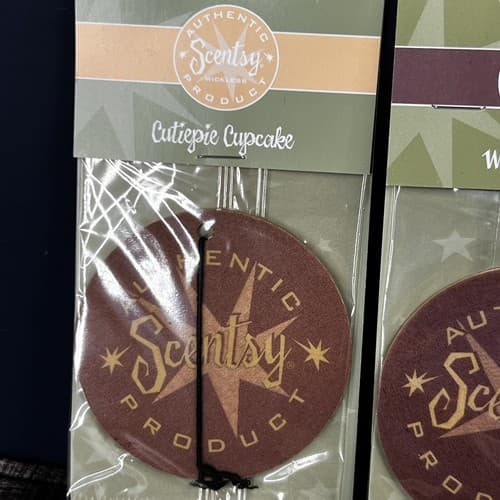 2 New Scentsy Scent Circle Car Air Freshener Welcome Home & Cutiepie Cupcake - Thumbnail 3