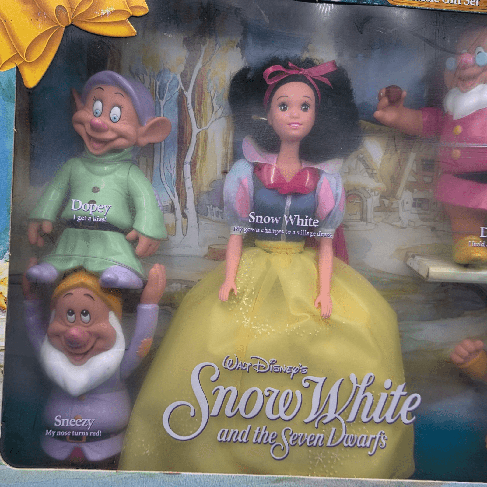 Disney Snow White and the Seven Dwarfs Classic Color Changing Set - MPN 10558 - Thumbnail 7