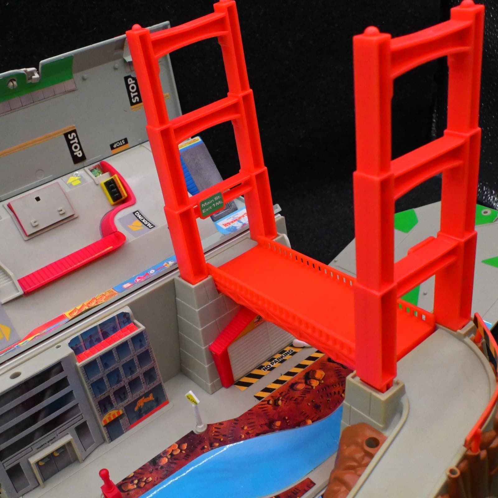 Galoob Micro Machines Super City Toolbox Action Playset 1988 Vintage - Thumbnail 10