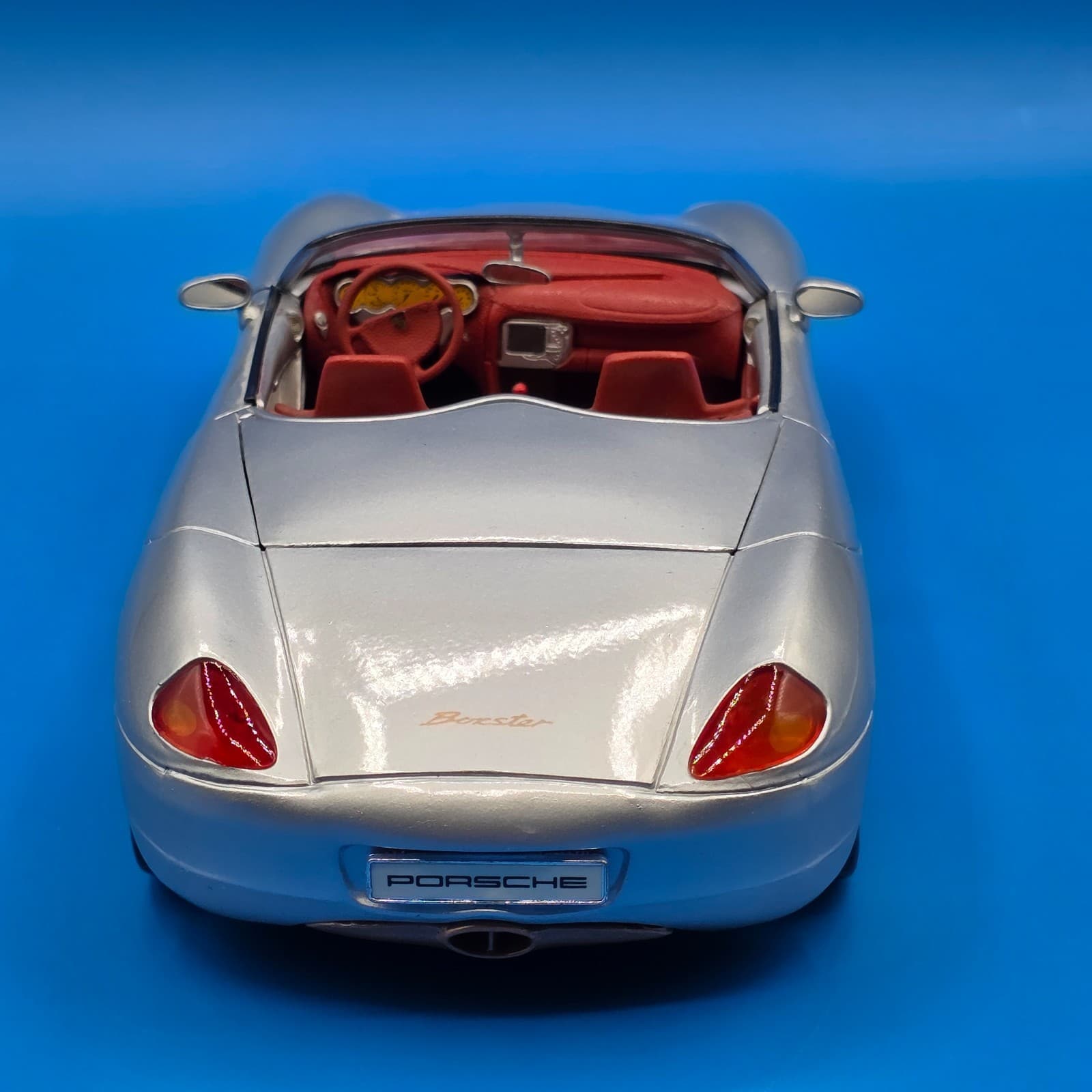 Maisto - Porsche Boxster (Silver/Red) 1:18 - Thumbnail 8