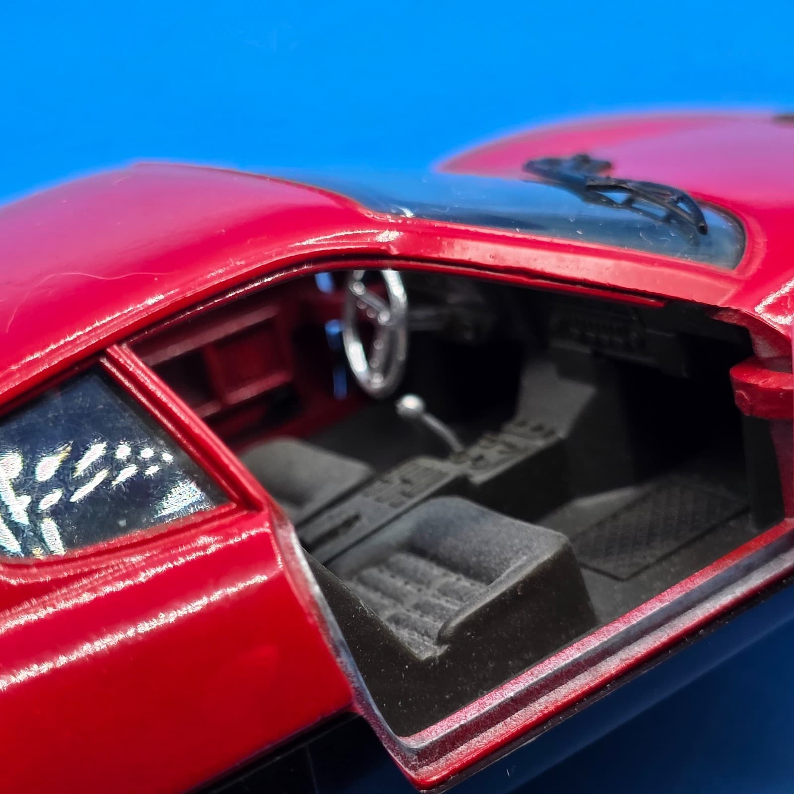 Vintage Burago Bburago Red Ferrari 512 BB DieCast #0133 Italy 1/24 - Thumbnail 5