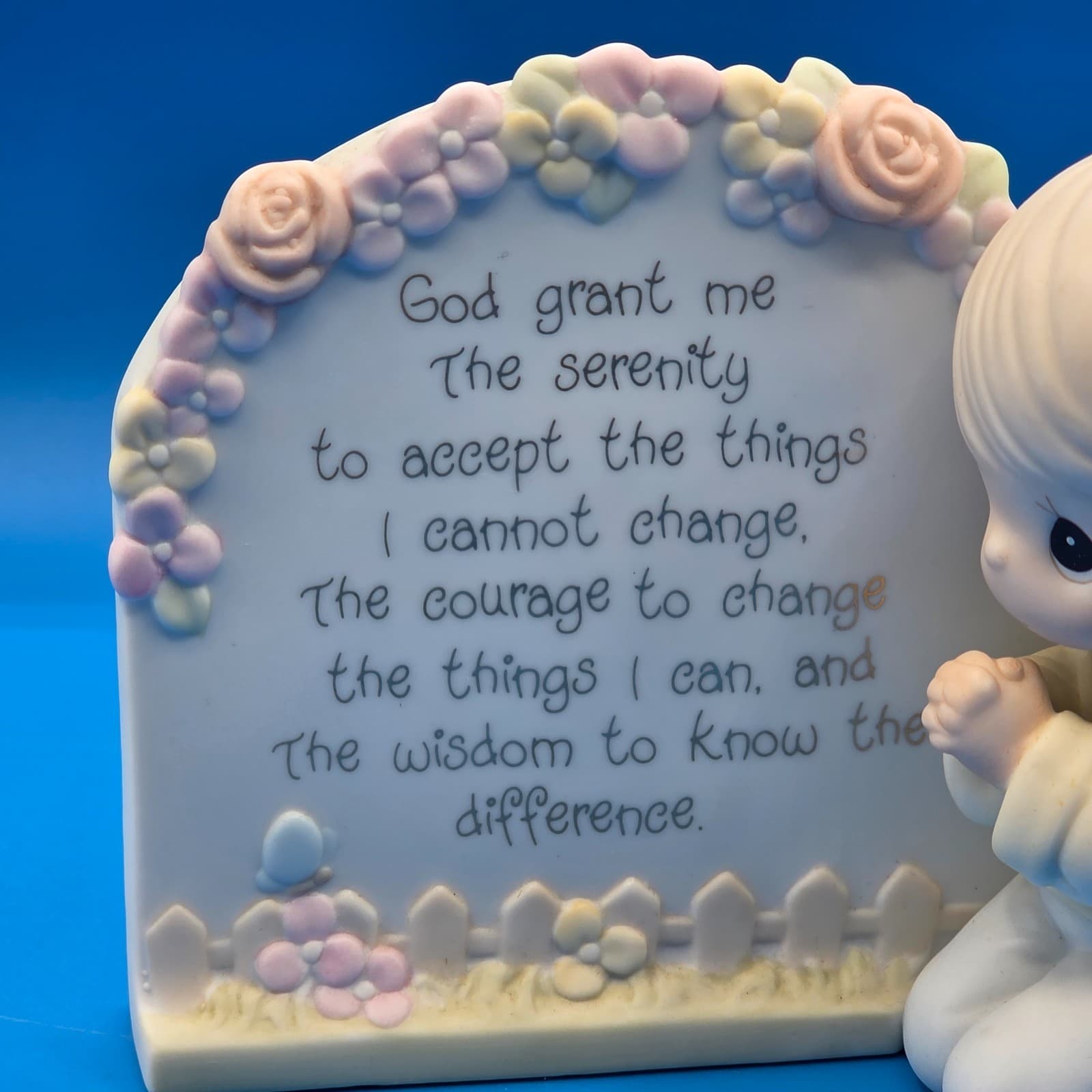 Precious Moments: 1993 Serenity Prayer - Boy Figure - 530700 Preowned - Thumbnail 2