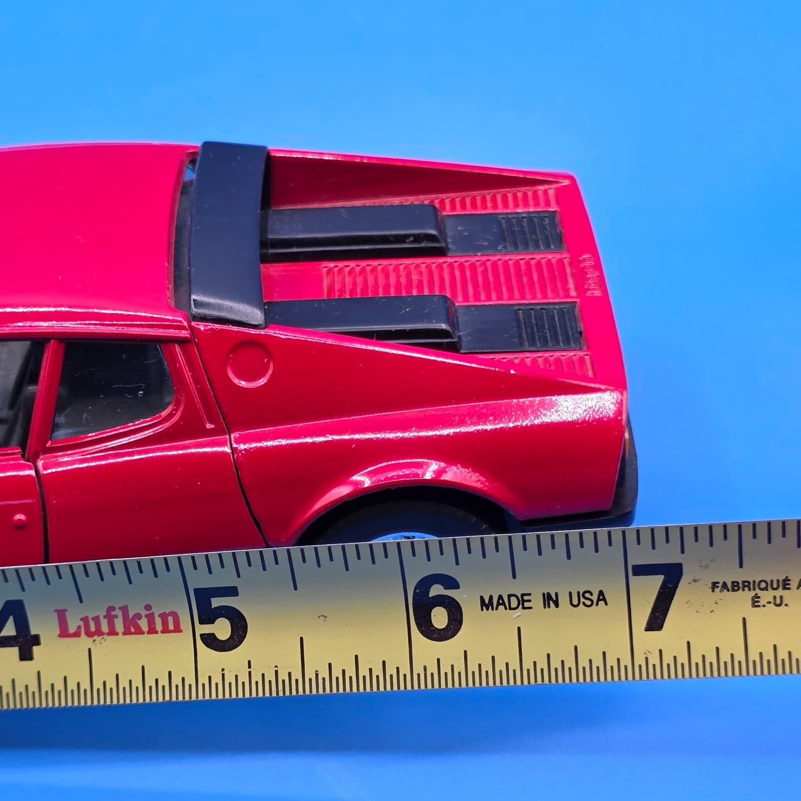 Vintage Burago Bburago Red Ferrari 512 BB DieCast #0133 Italy 1/24 - Thumbnail 2