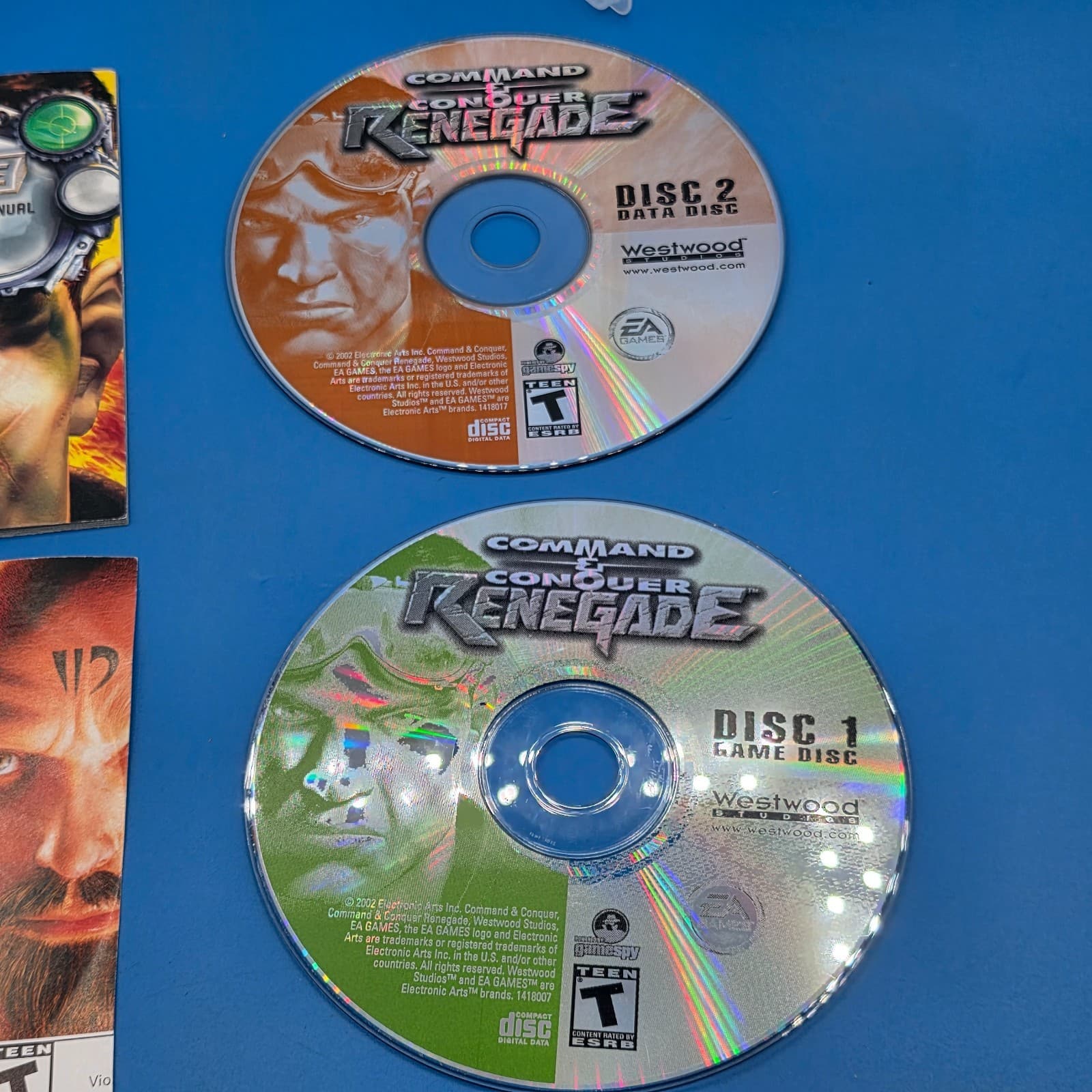 Command and Conquer: Renegade (PC, Both Discs) W/ Manual - Thumbnail 2