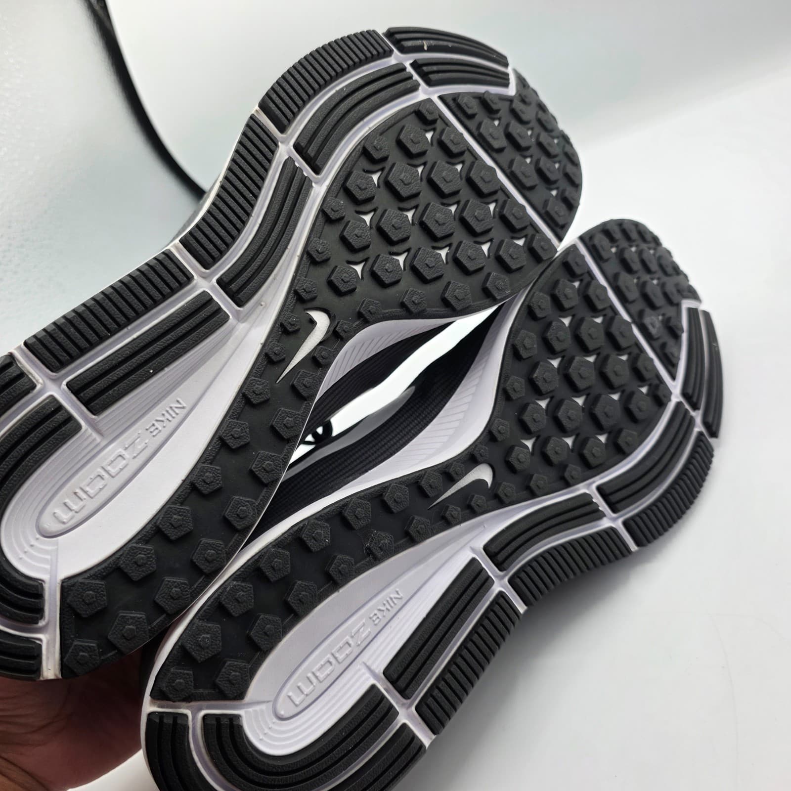 Nike Air Zoom Pegasus 34 Black White Men's Size 12 880555-001 - Thumbnail 5