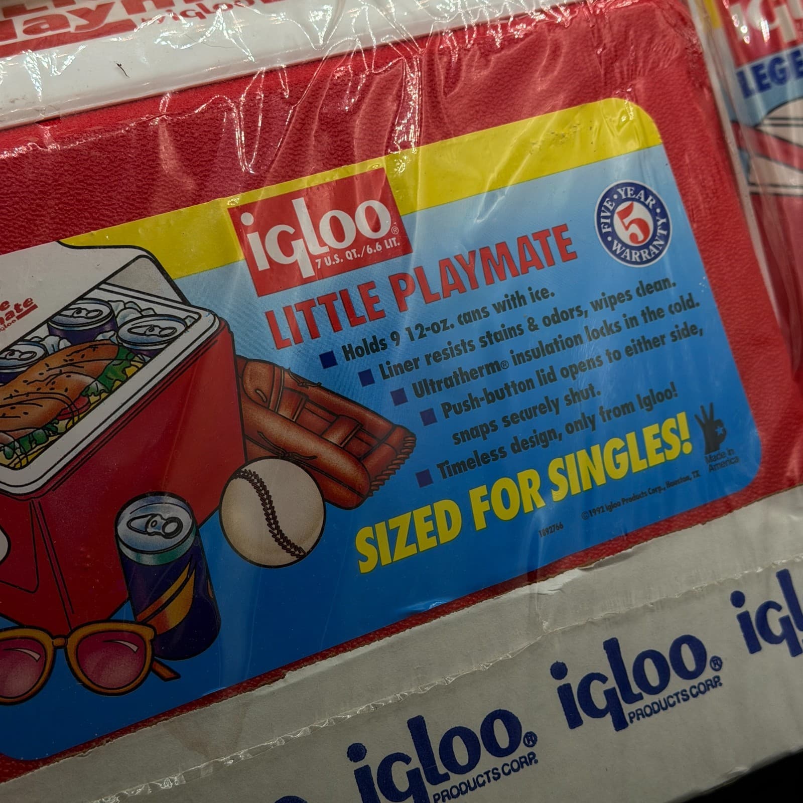 Vintage 1992 Little Playmate by Igloo Cooler & Flip Spout Jug Combo Red - Thumbnail 5