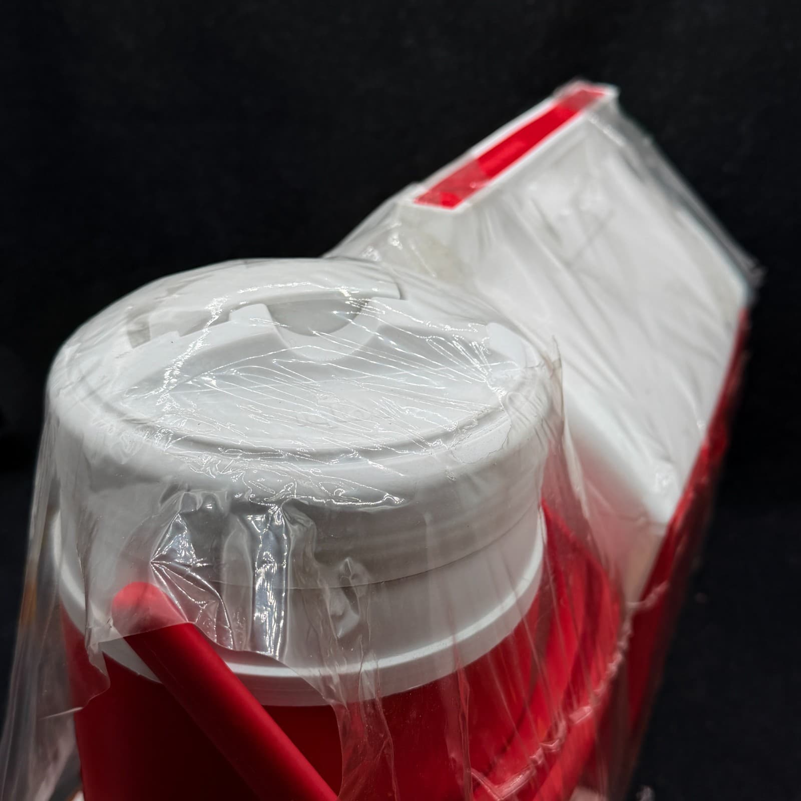 Vintage 1992 Little Playmate by Igloo Cooler & Flip Spout Jug Combo Red - Thumbnail 11