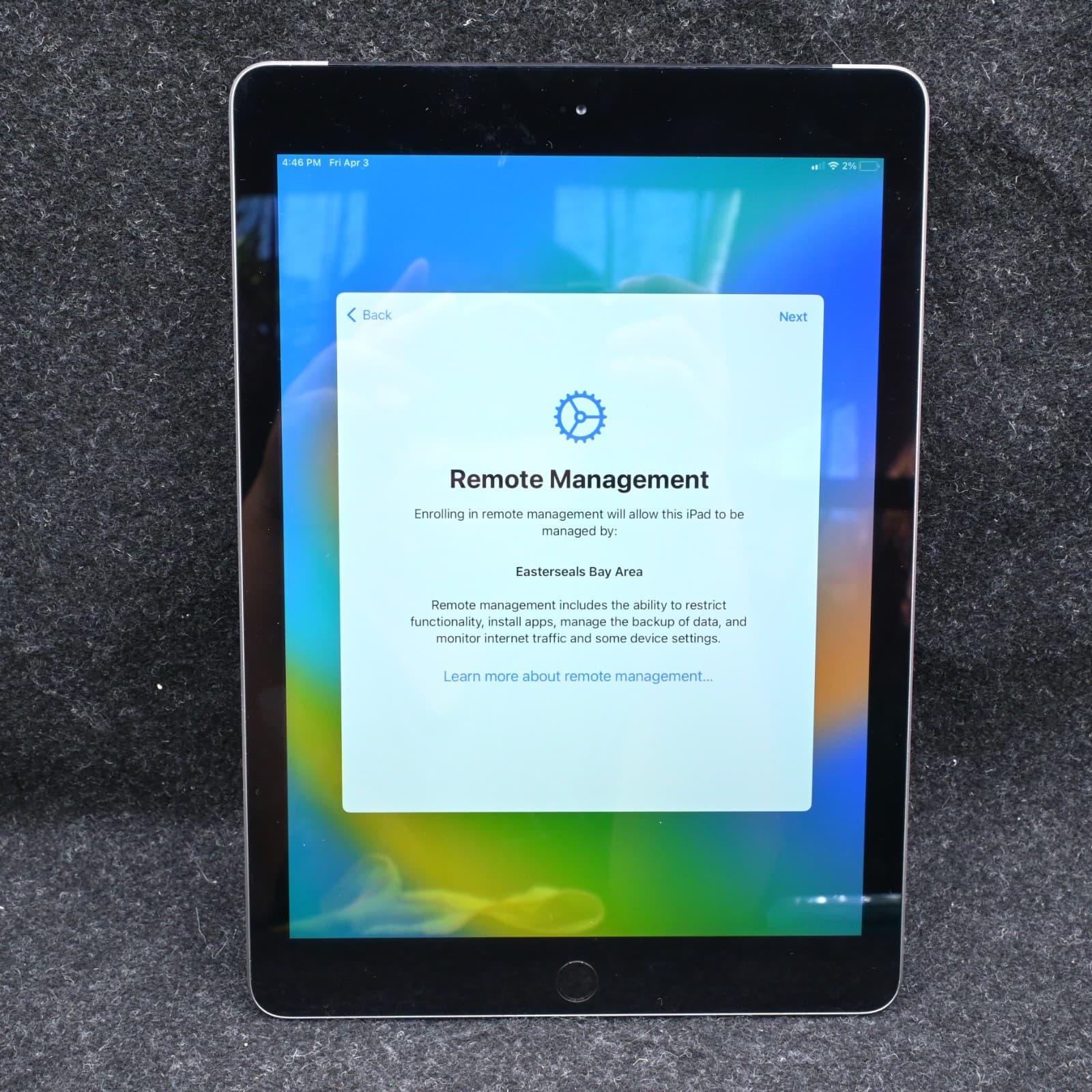 FOR REPAIR Apple iPad 5 Space Gray Wi-Fi Only Tablet - Thumbnail 3