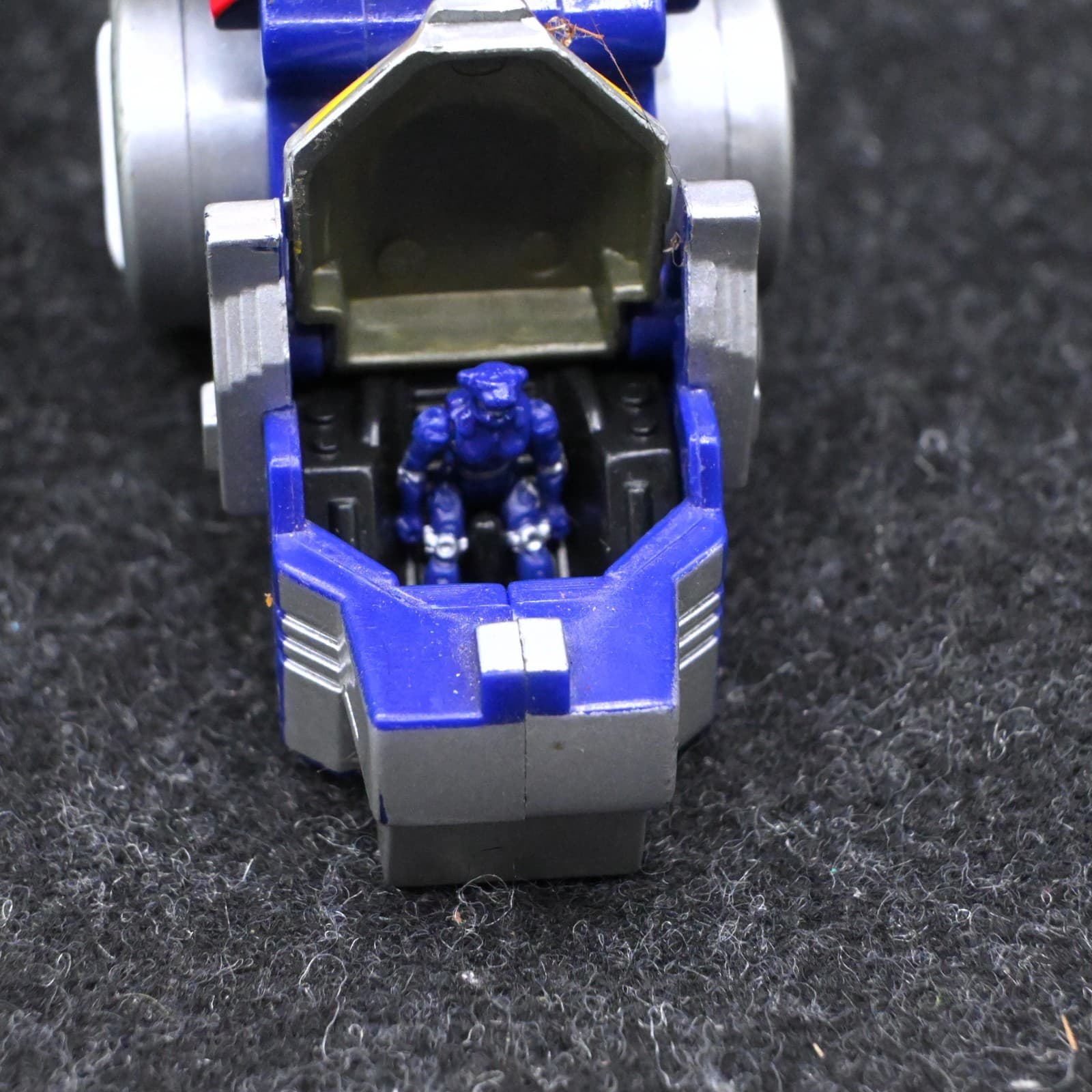 Voltron 1998 Third Dimension Mighty Lion Force with Blue Red & Green Figures - Thumbnail 3