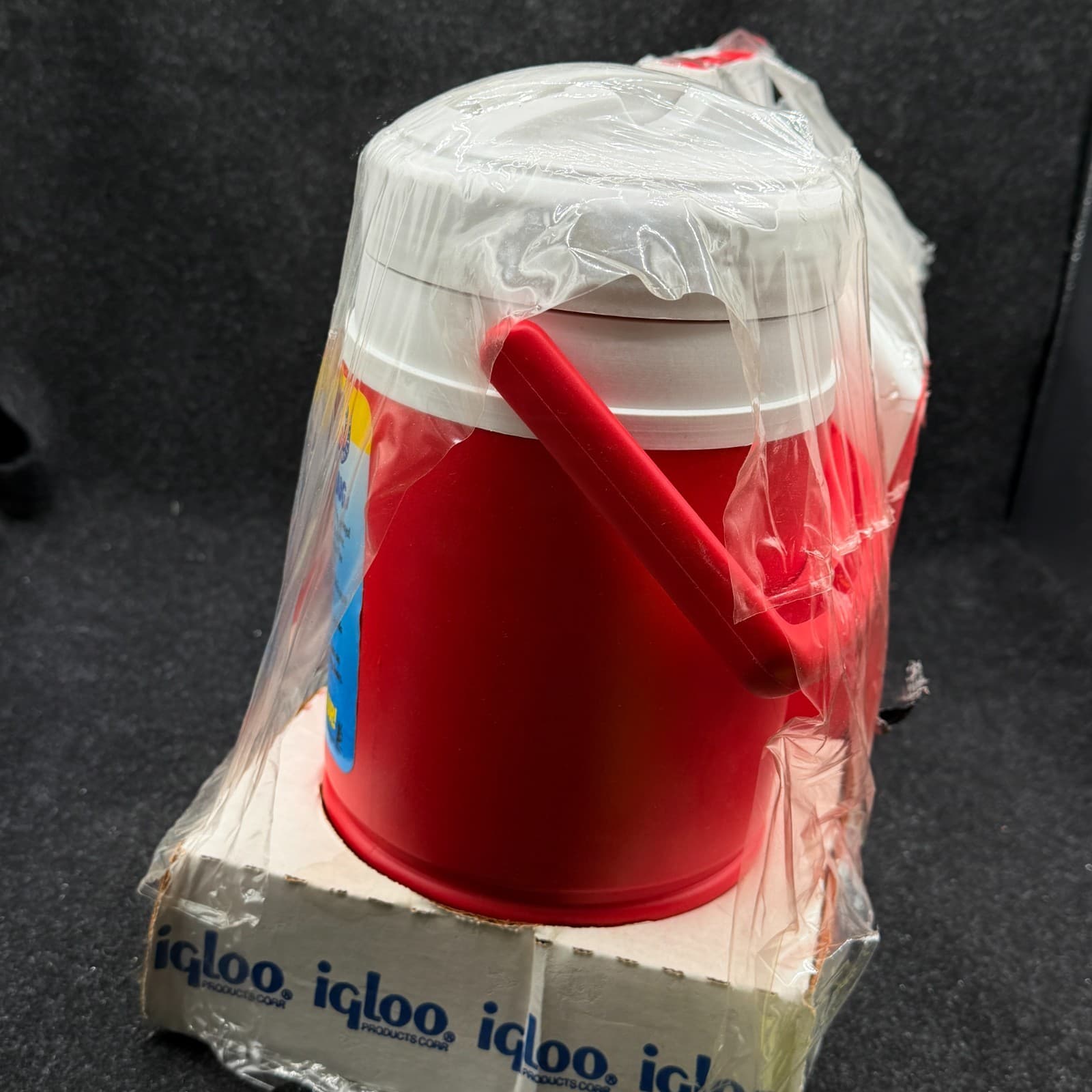 Vintage 1992 Little Playmate by Igloo Cooler & Flip Spout Jug Combo Red - Thumbnail 10