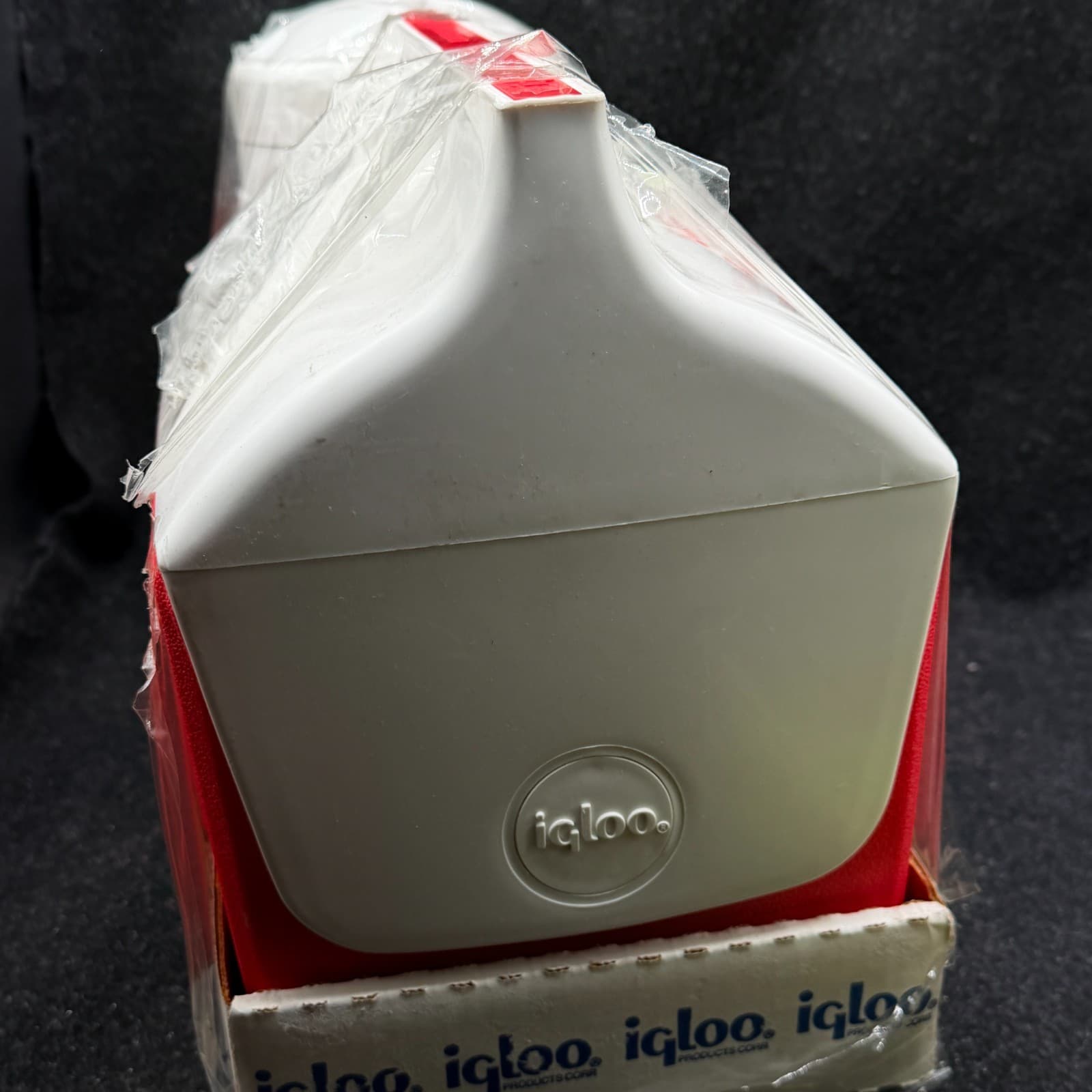 Vintage 1992 Little Playmate by Igloo Cooler & Flip Spout Jug Combo Red - Thumbnail 8