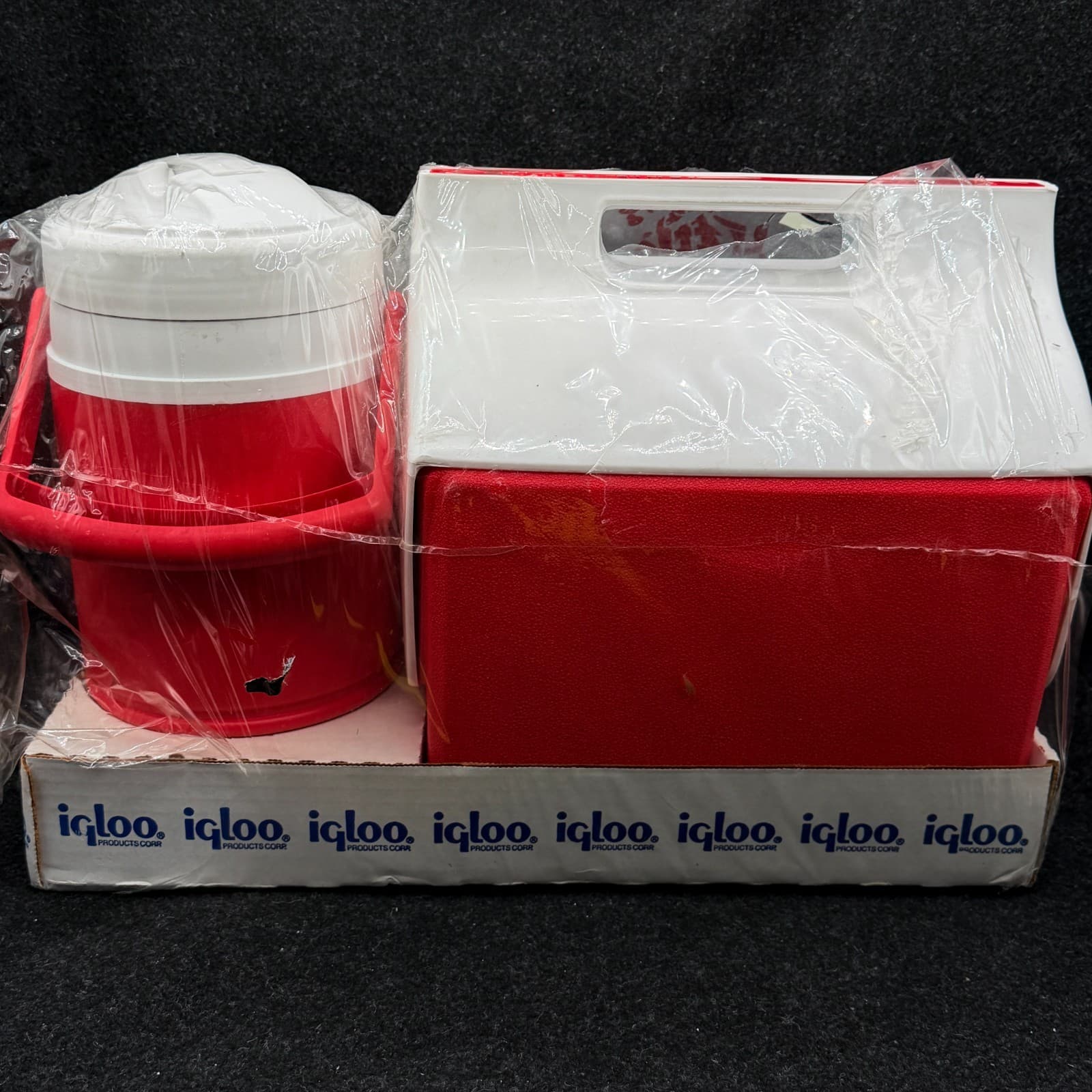 Vintage 1992 Little Playmate by Igloo Cooler & Flip Spout Jug Combo Red - Thumbnail 9