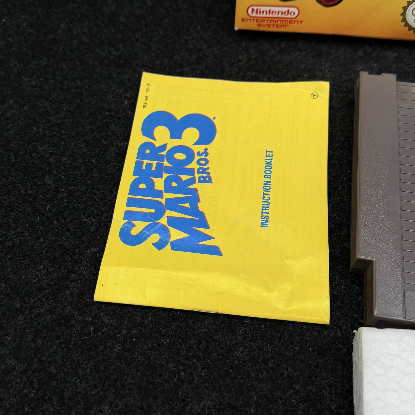 Super Mario Bros 3 Nintendo NES Complete CIB - Manual Box Cart - Thumbnail 9