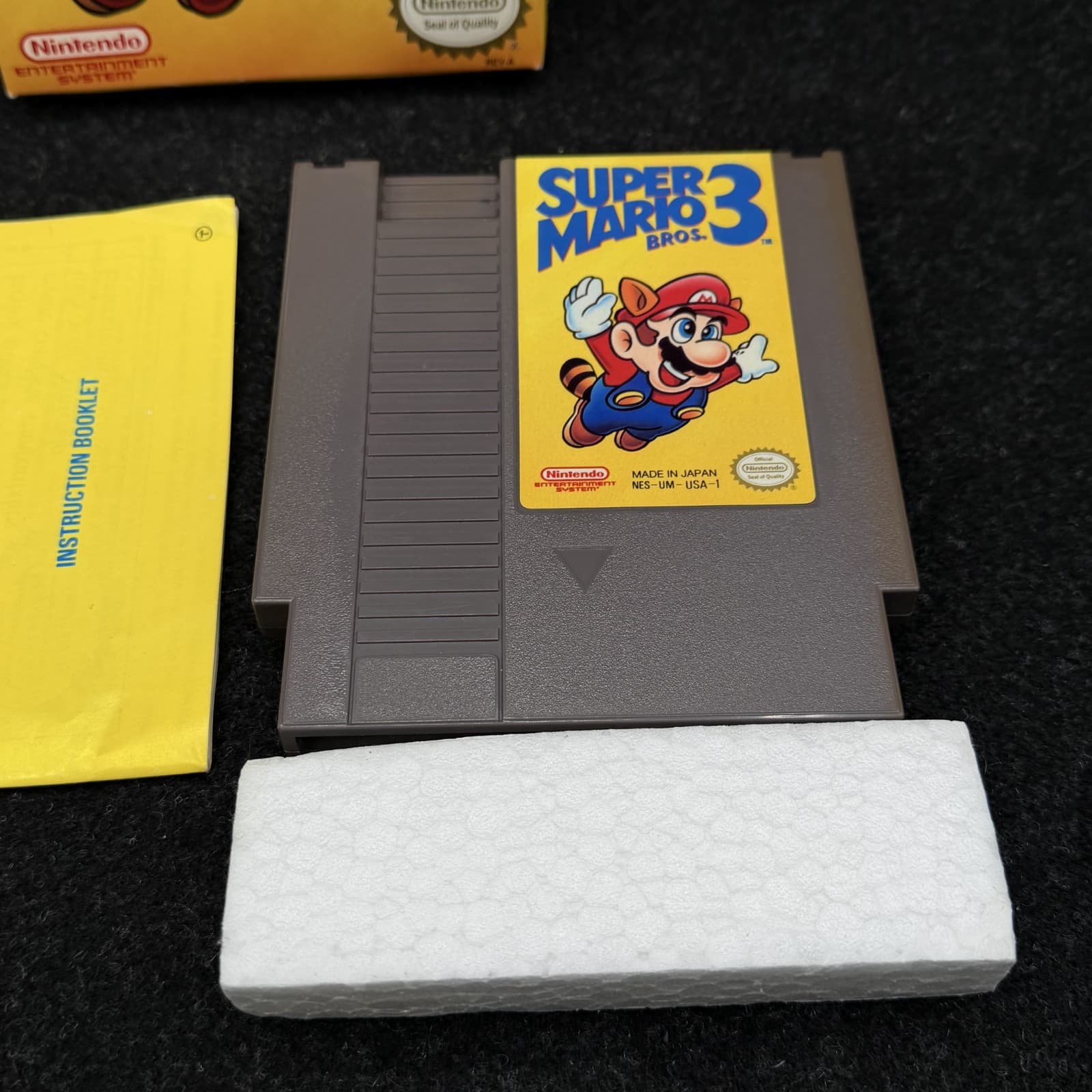 Super Mario Bros 3 Nintendo NES Complete CIB - Manual Box Cart - Thumbnail 8