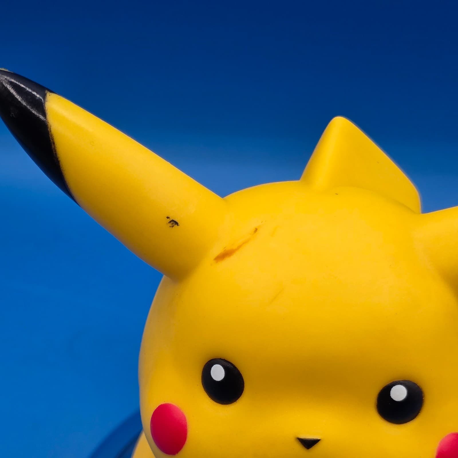 Vintage Pokémon Pikachu Lamp Night Light Chubby Style Blue Base (works) - Thumbnail 4