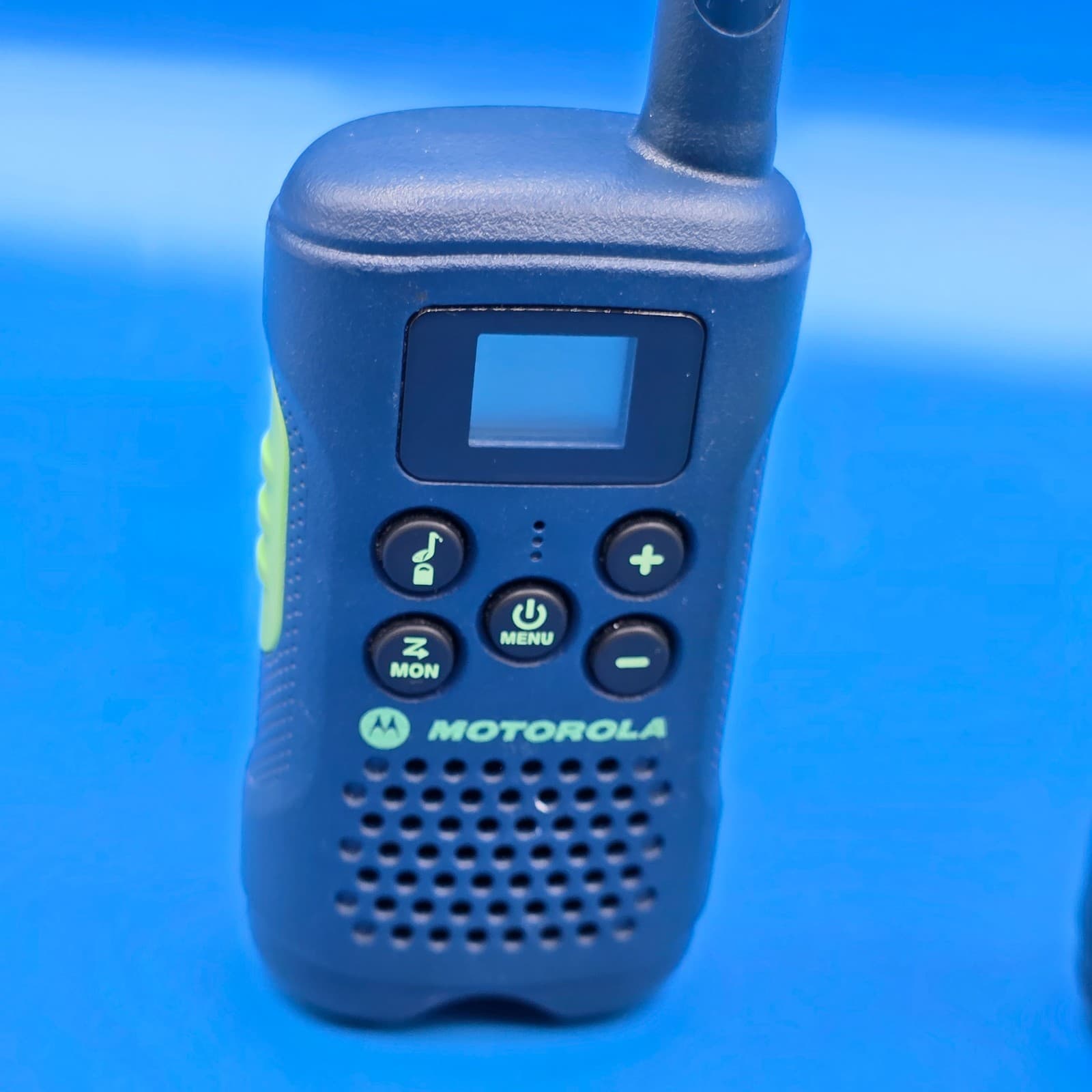 2 Motorola Talkabout MG163A 2-Way Radios 22-Channels Walkie Talkies - Thumbnail 6