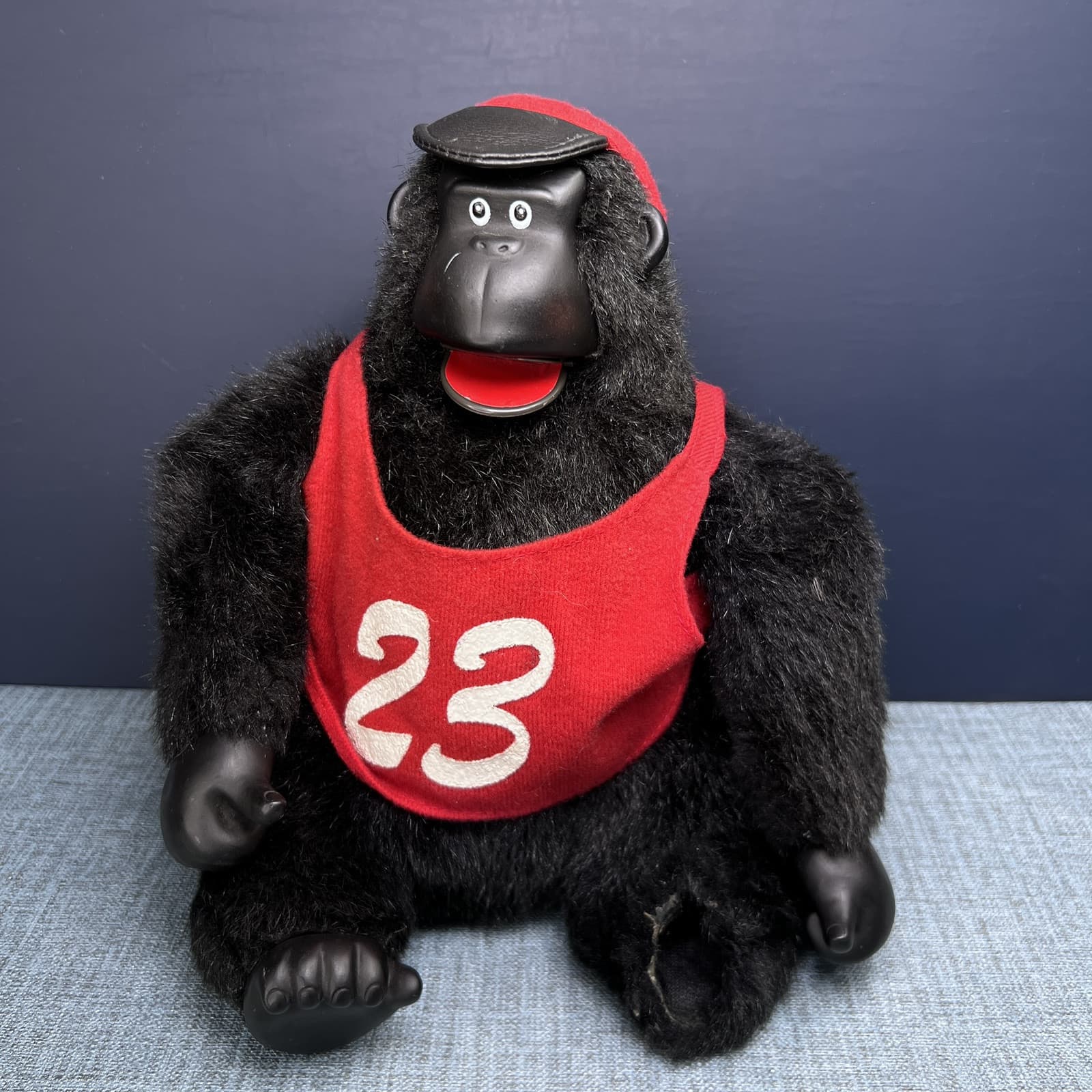 Vintage Magogo Gorilla Plush Toy Dancing Singing Retro Macarena Broken Foot - Thumbnail 2
