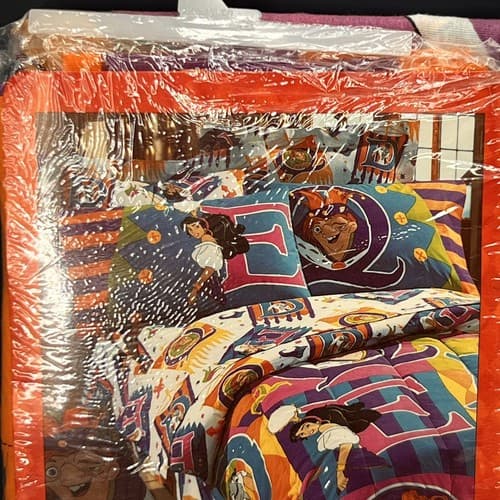 Vintage 90s Disney The Hunchback Of Notre Dame 1 Standard Pillow Case 20" x 30" - Thumbnail 4