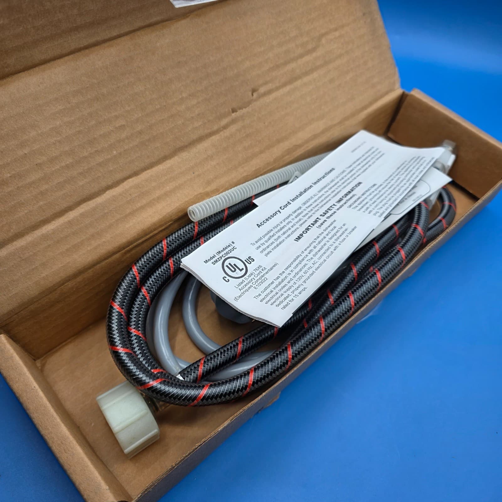 Bosch Dishwasher Water Supply Hose Black SMZSH002UC Y2 & 3 Prong Power Cord - Thumbnail 2