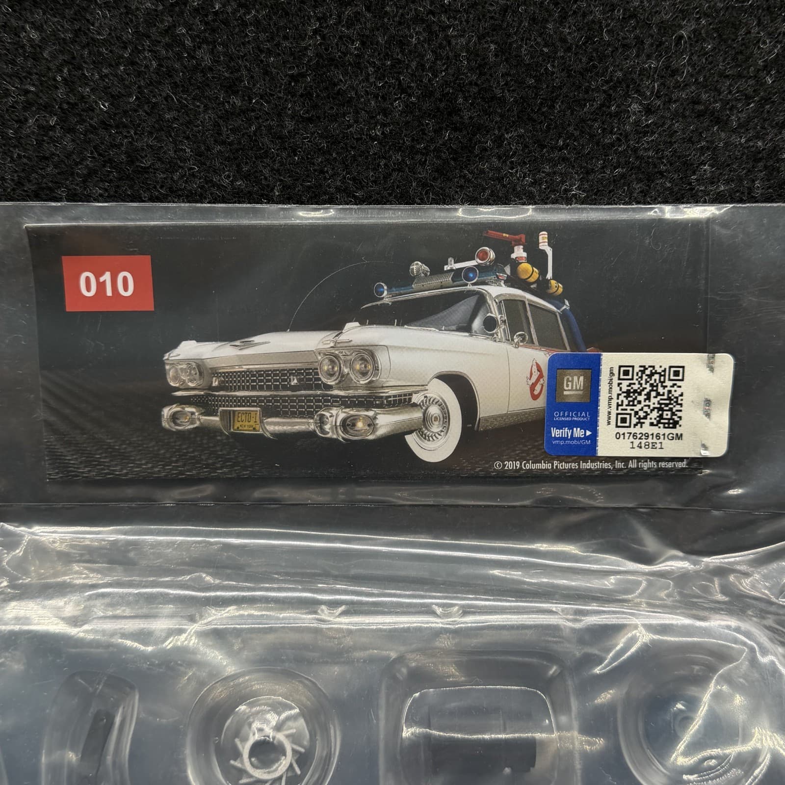 Stage 10 010 ECTO-1 Eaglemoss Build The Ghostbusters Detailed 1:8 Scale Replica - Thumbnail 2