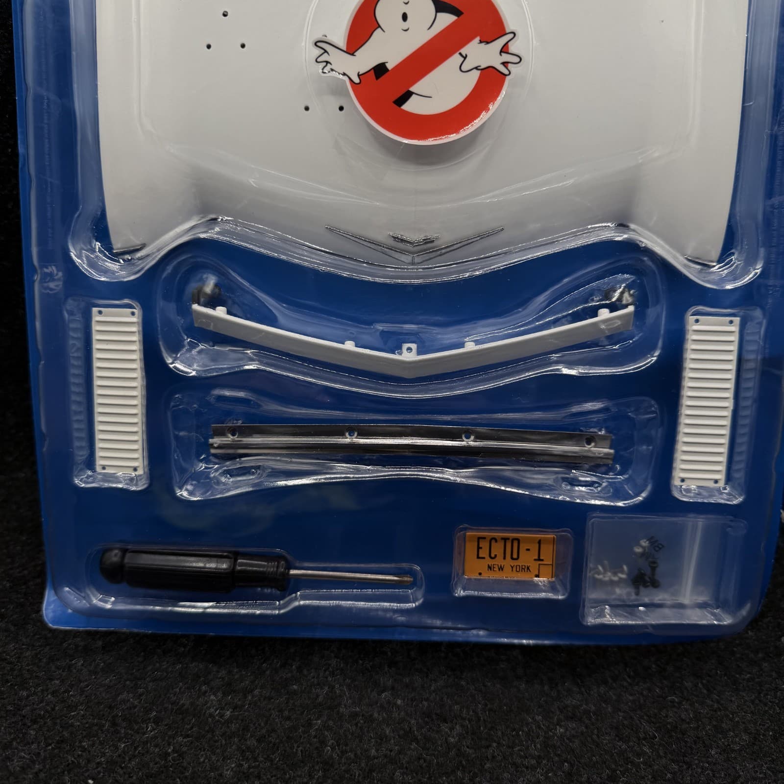Stage 1 Part Eaglemoss Build The Ghostbusters ECTO-1 Detailed 1:8 Scale Replica - Thumbnail 3
