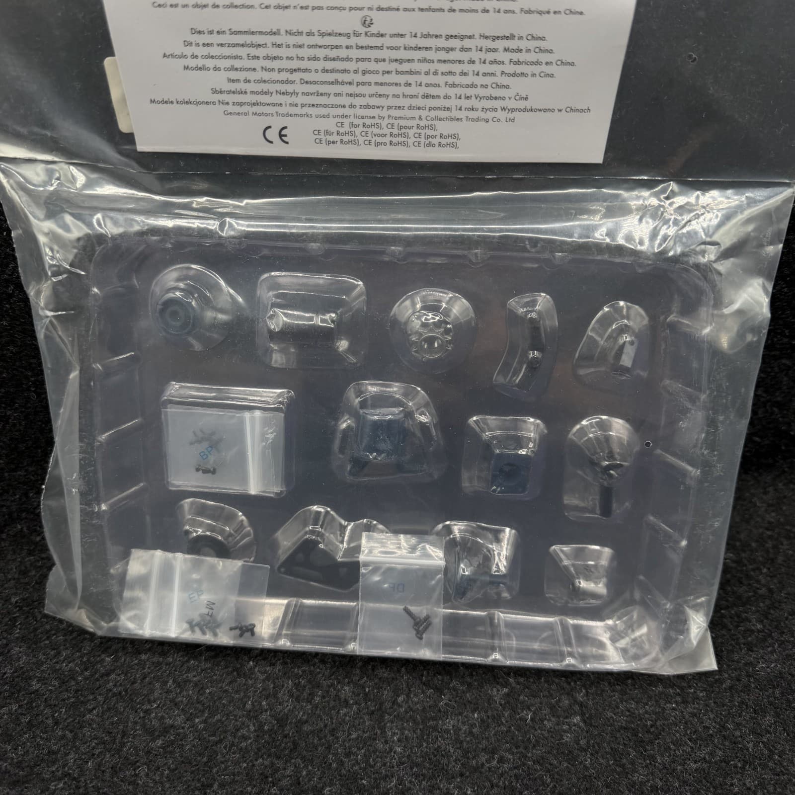 Stage 10 010 ECTO-1 Eaglemoss Build The Ghostbusters Detailed 1:8 Scale Replica - Thumbnail 6