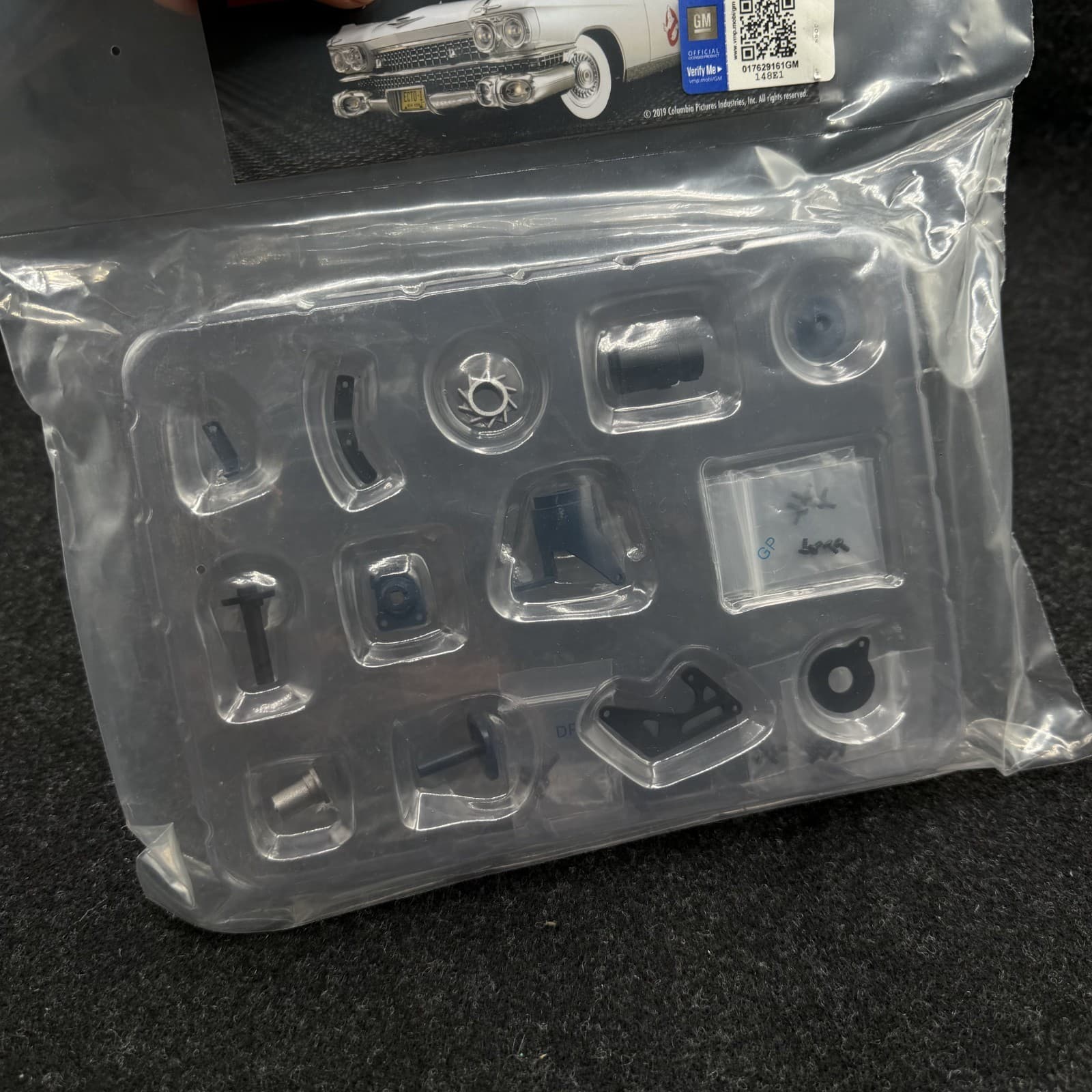 Stage 10 010 ECTO-1 Eaglemoss Build The Ghostbusters Detailed 1:8 Scale Replica - Thumbnail 4