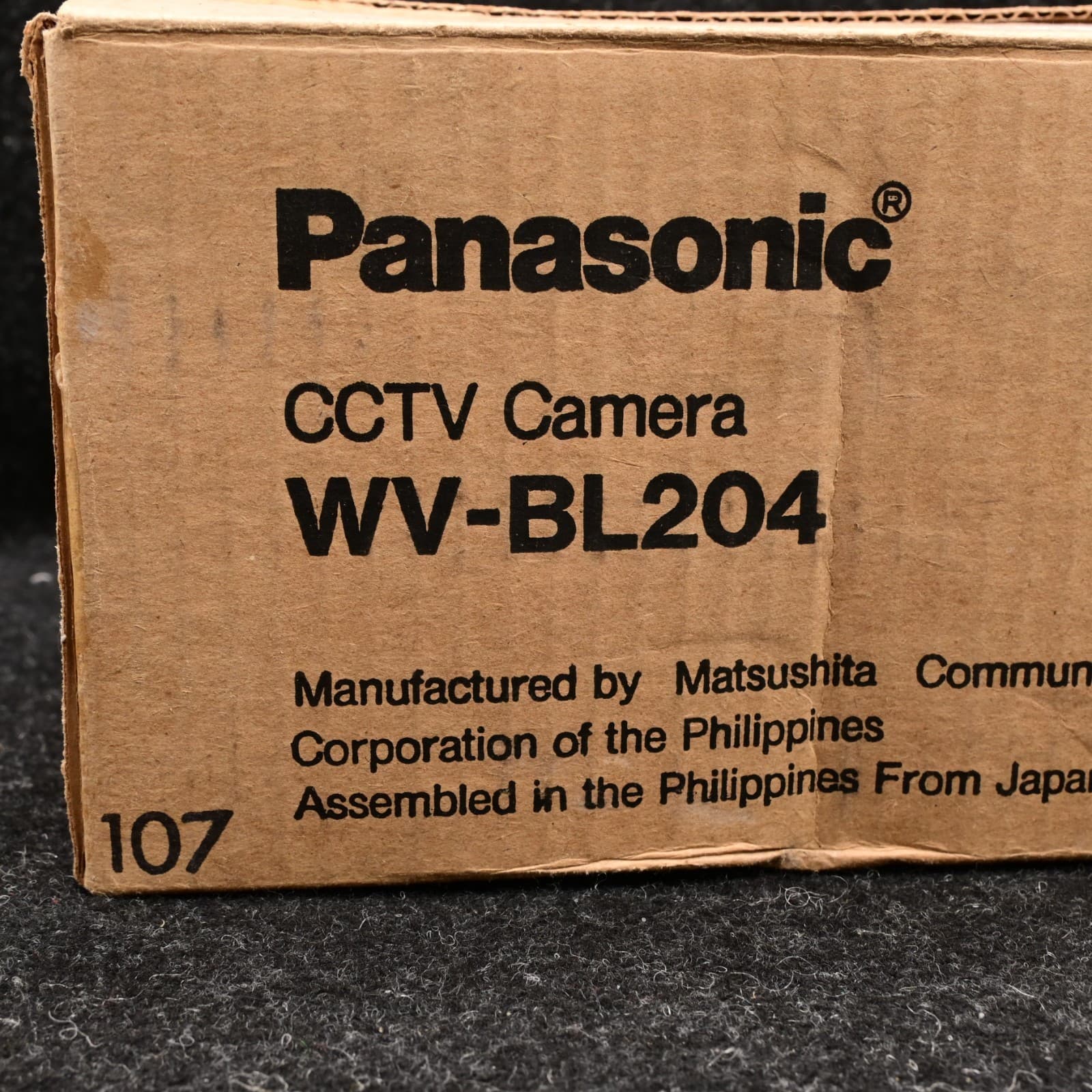 Panasonic WV-BL204 CCTV Security Camera Black & White Color 1Vp-p 75 Ohms 24 V - Thumbnail 2