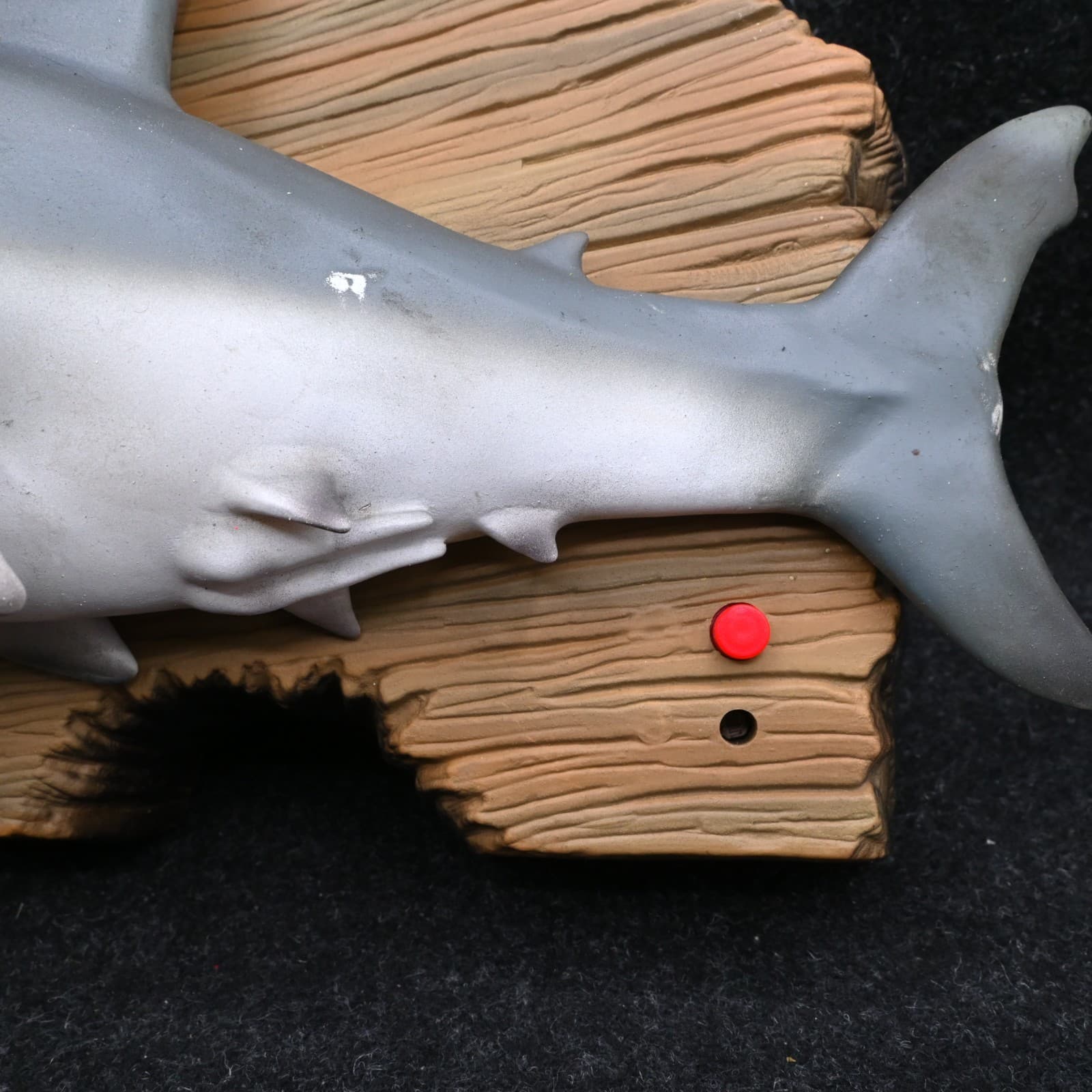 NO DANCING JAWS Universal Studios Gemmy Singing SHARK Wall Plaque Animatronic - Thumbnail 2