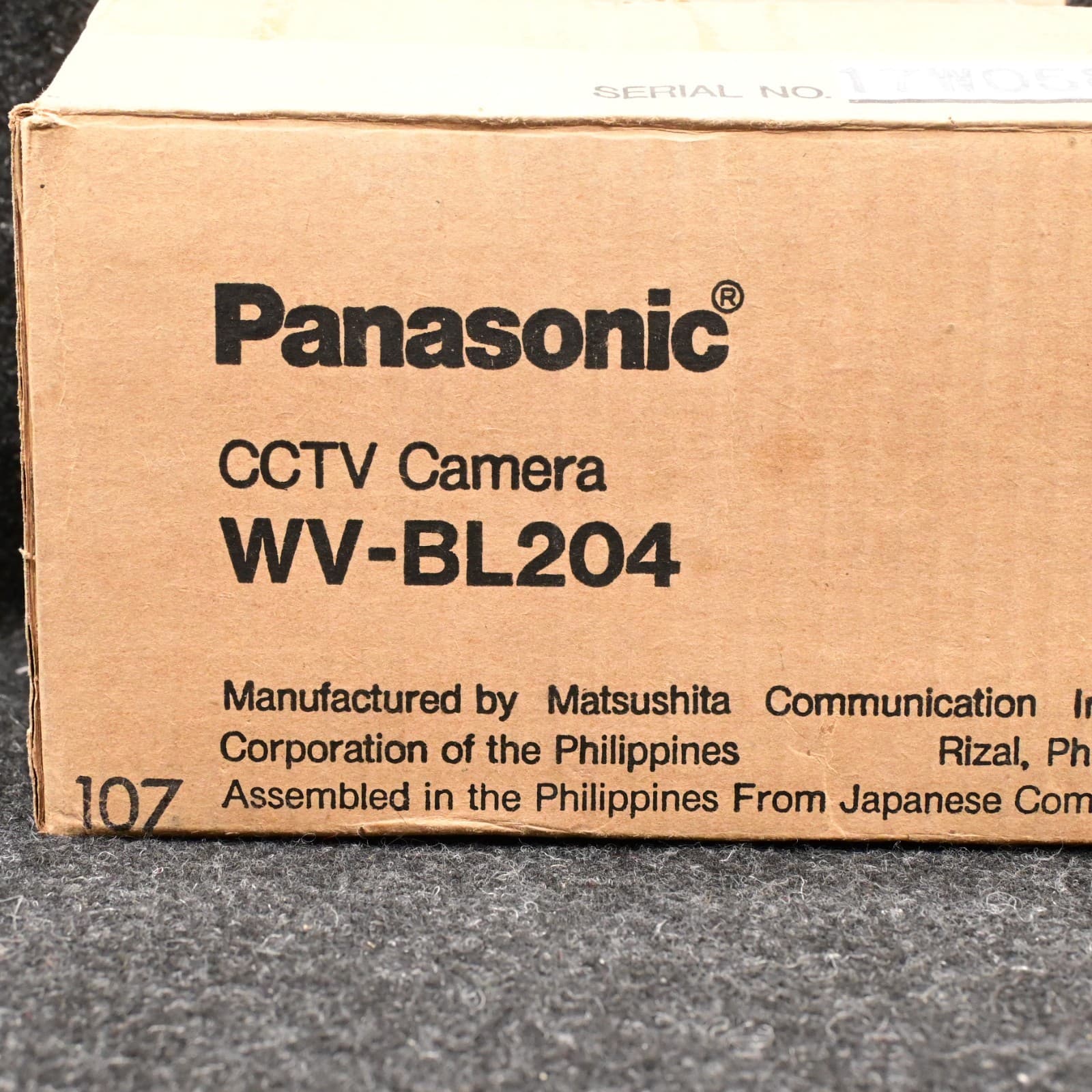 Panasonic WV-BL204 CCTV Security Camera Black & White Color 1Vp-p 75 Ohms 24 V - Thumbnail 2