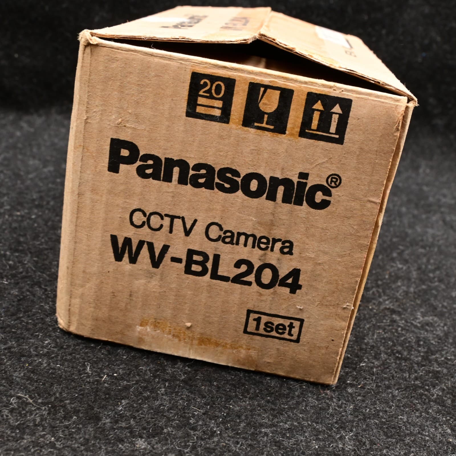 Panasonic WV-BL204 CCTV Security Camera Black & White Color 1Vp-p 75 Ohms 24 V - Thumbnail 4