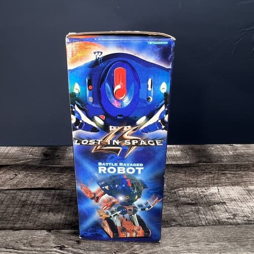 VTG 1997 Lost in Space Battle Ravaged Robot Action Figure Sounds Trendmaster - Thumbnail 5