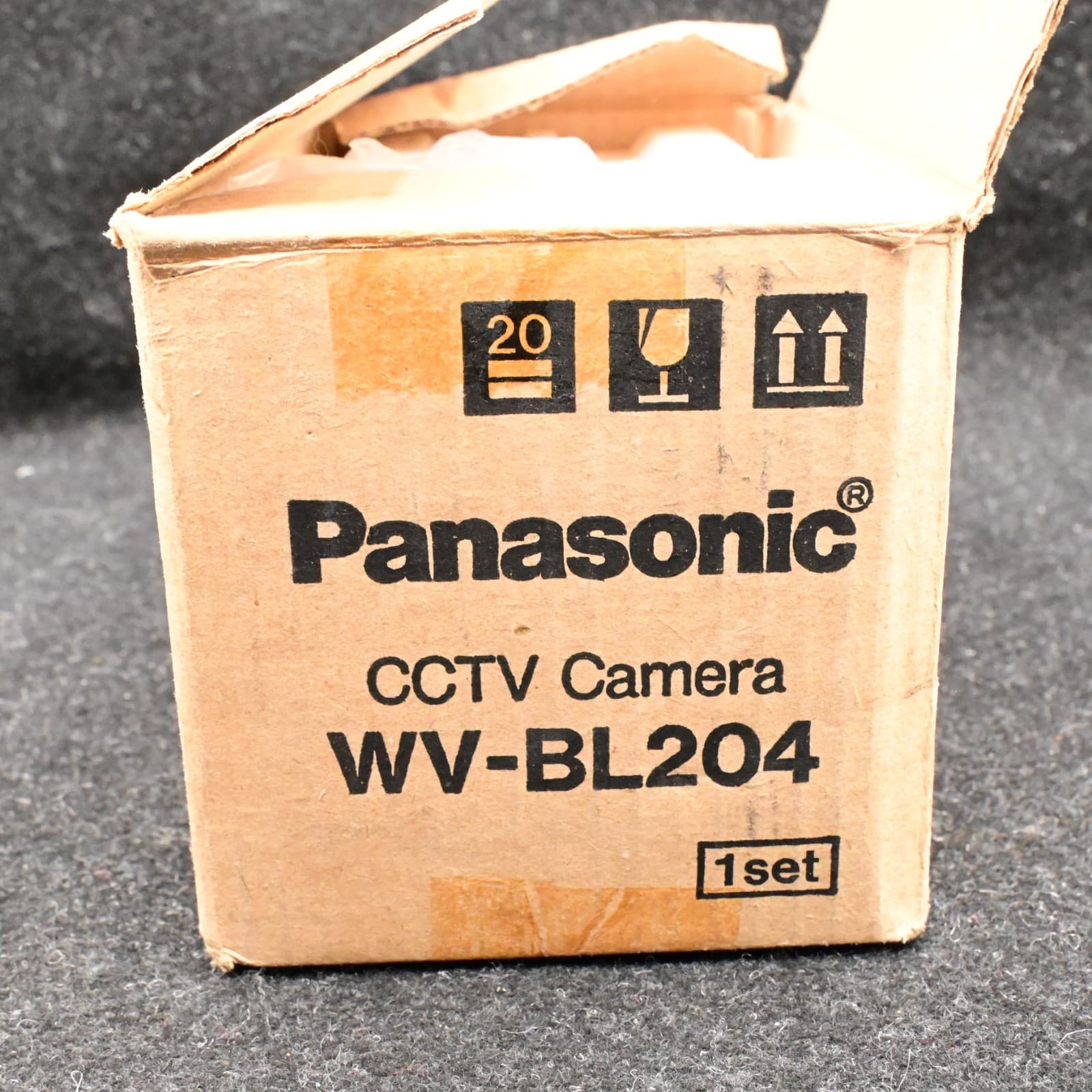 Panasonic WV-BL204 CCTV Security Camera Black & White Color 1Vp-p 75 Ohms 24 V - Thumbnail 7