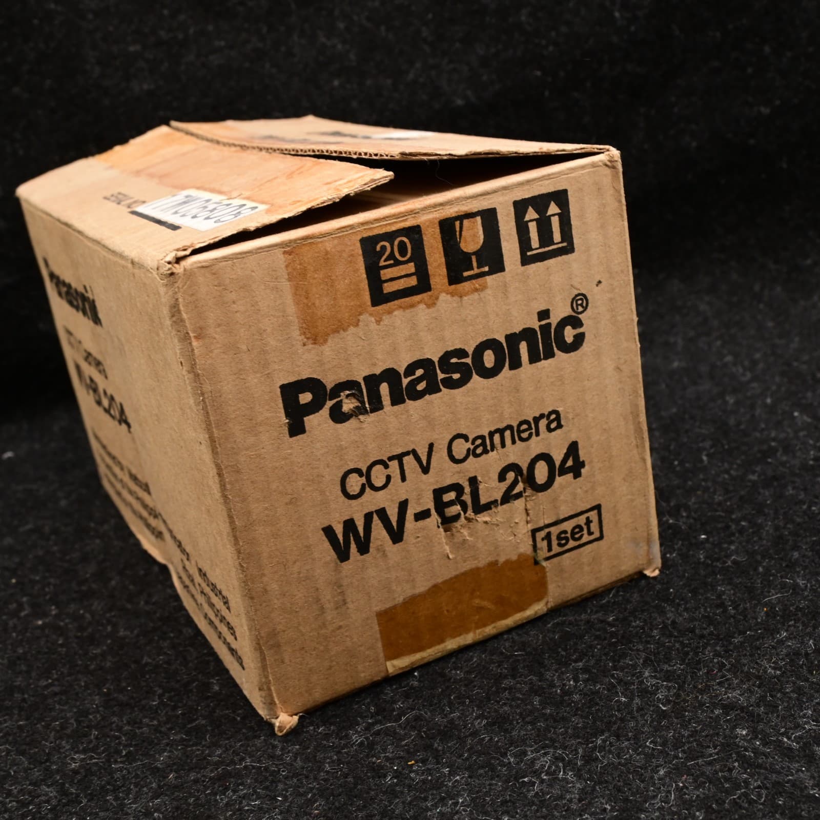 Panasonic WV-BL204 CCTV Security Camera Black & White Color 1Vp-p 75 Ohms 24 V - Thumbnail 6