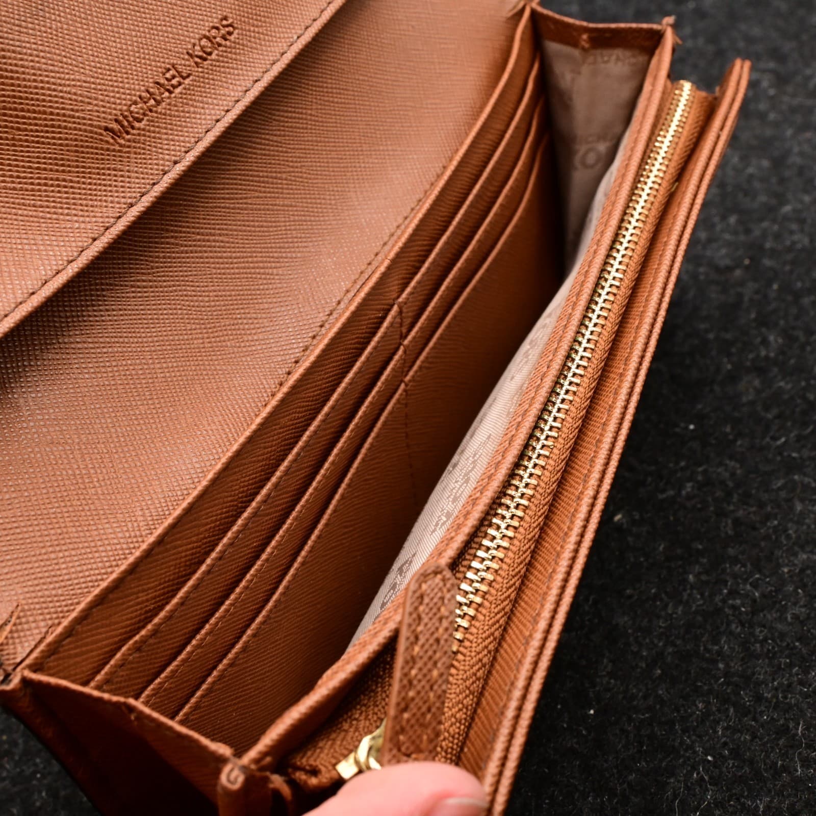 Michael Kors Women's Envelope Style Clutch Wallet Large W/Flap - Thumbnail 8
