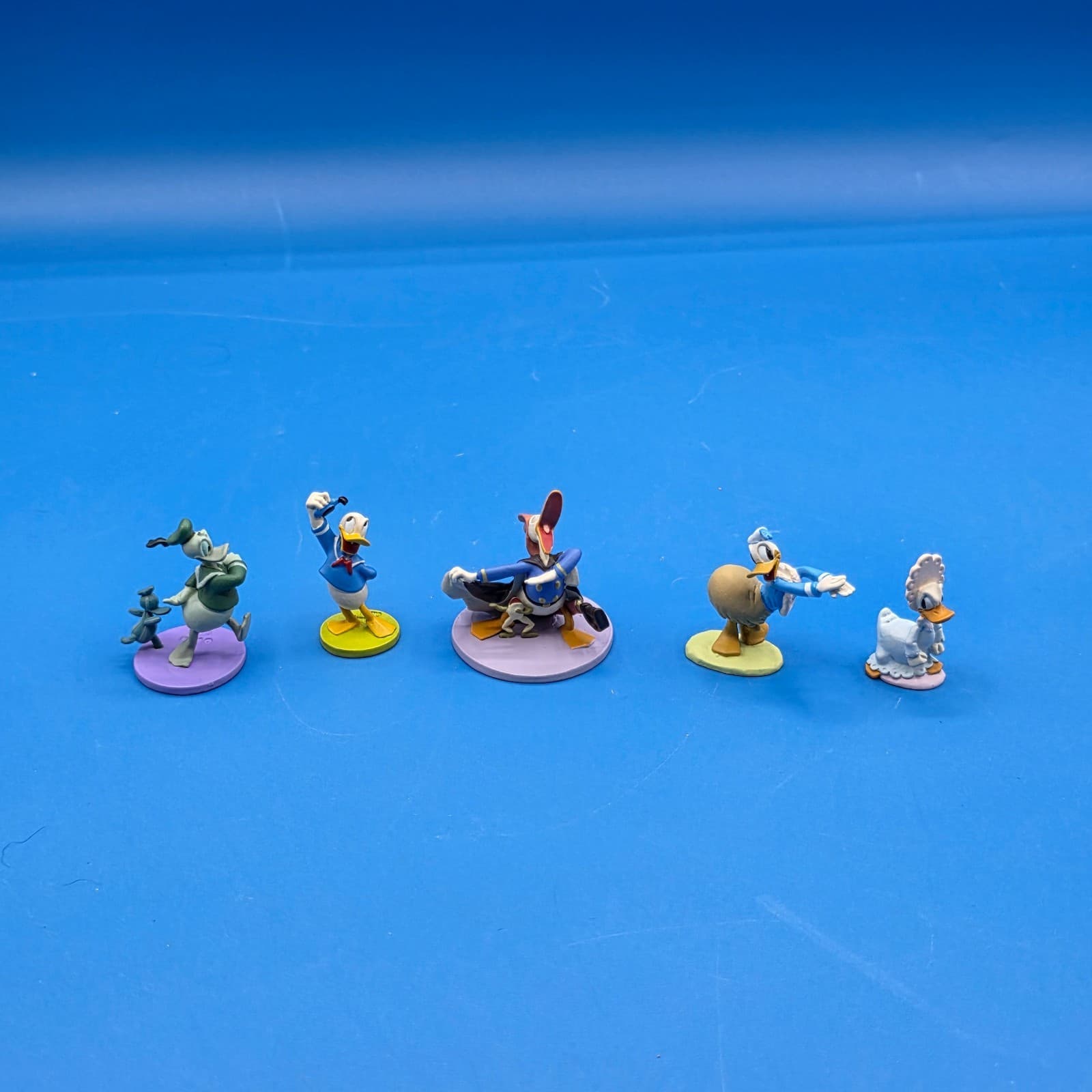 Disney's Donald Duck Limited Edition Pewter Collectible Figures Through the Ages - Thumbnail 6