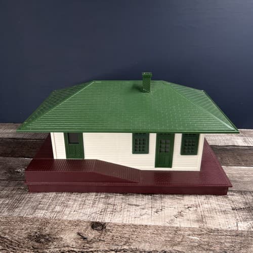 VINTAGE LIONEL # 6-2133 ILLUMINATED FREIGHT STATION O Gauge WITH ORIGINAL BOX - Thumbnail 5