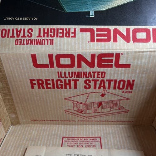 VINTAGE LIONEL # 6-2133 ILLUMINATED FREIGHT STATION O Gauge WITH ORIGINAL BOX - Thumbnail 13