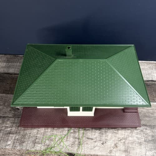 VINTAGE LIONEL # 6-2133 ILLUMINATED FREIGHT STATION O Gauge WITH ORIGINAL BOX - Thumbnail 3